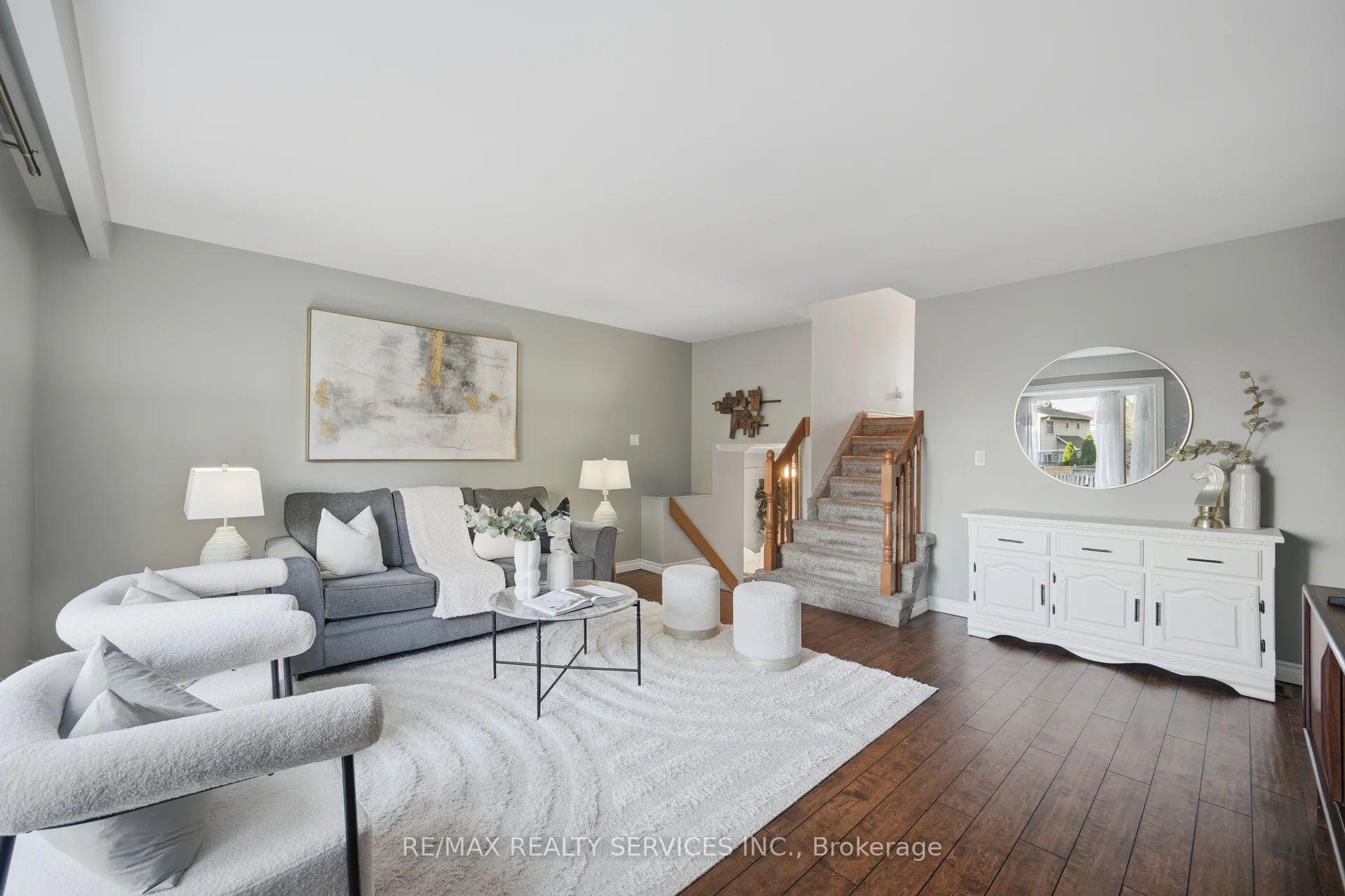 Photo 13 of 47 Lindridge Avenue, Brampton, Westgate — HOMEH