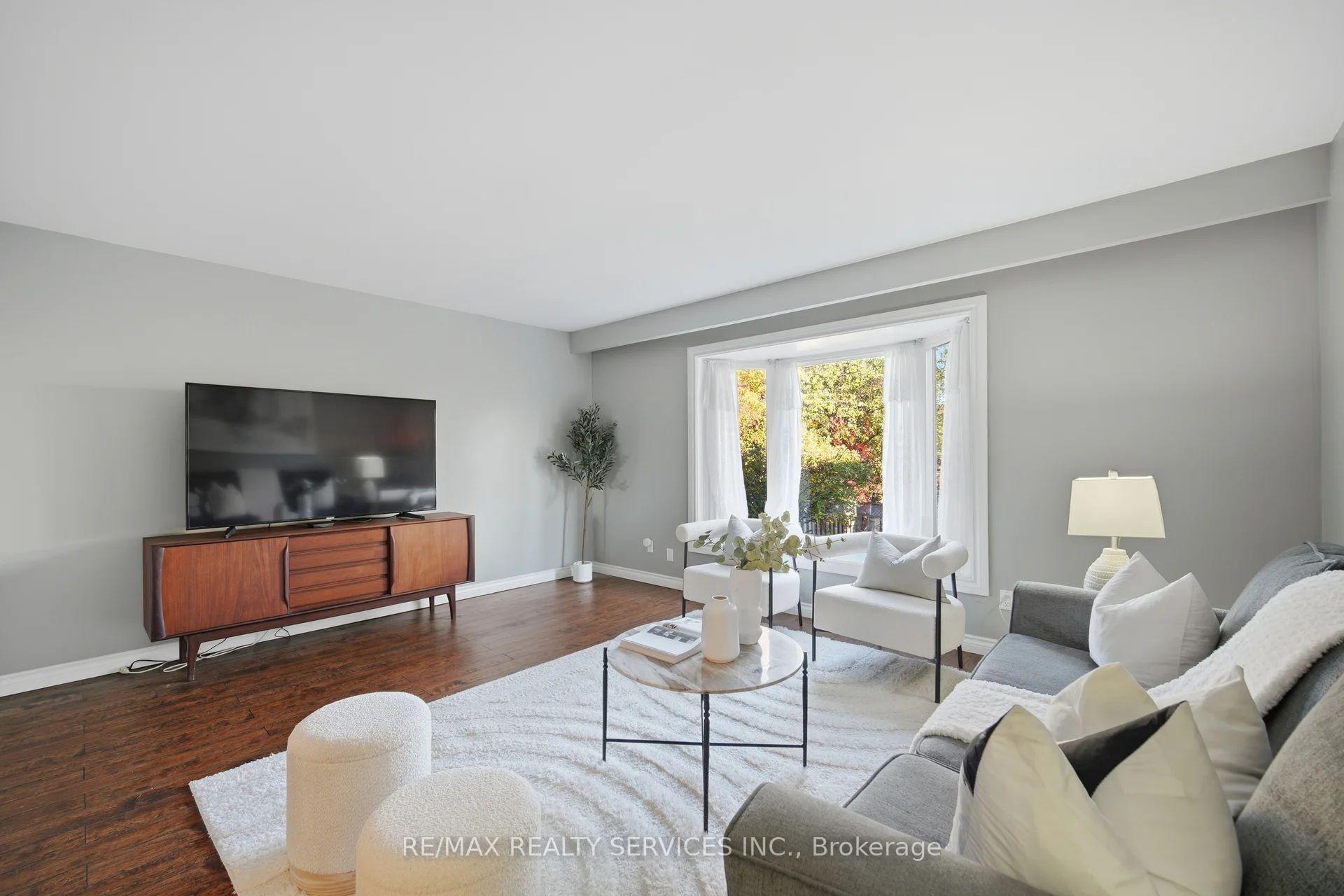 Photo 14 of 47 Lindridge Avenue, Brampton, Westgate — HOMEH