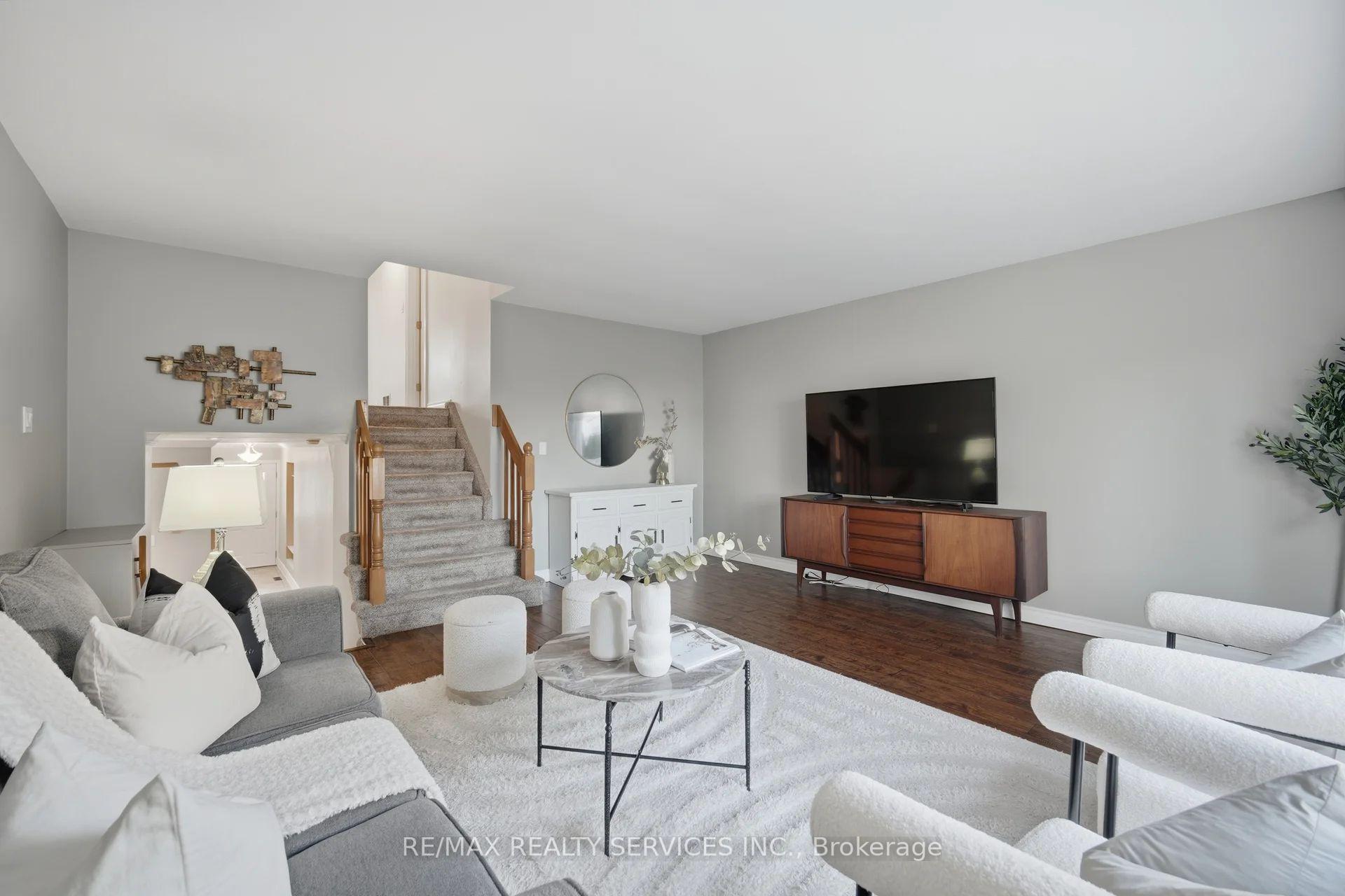 Photo 15 of 47 Lindridge Avenue, Brampton, Westgate — HOMEH