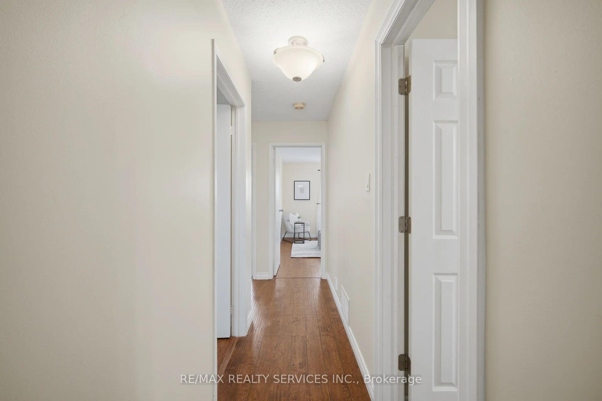 Photo 16 of 47 Lindridge Avenue, Brampton, Westgate — HOMEH