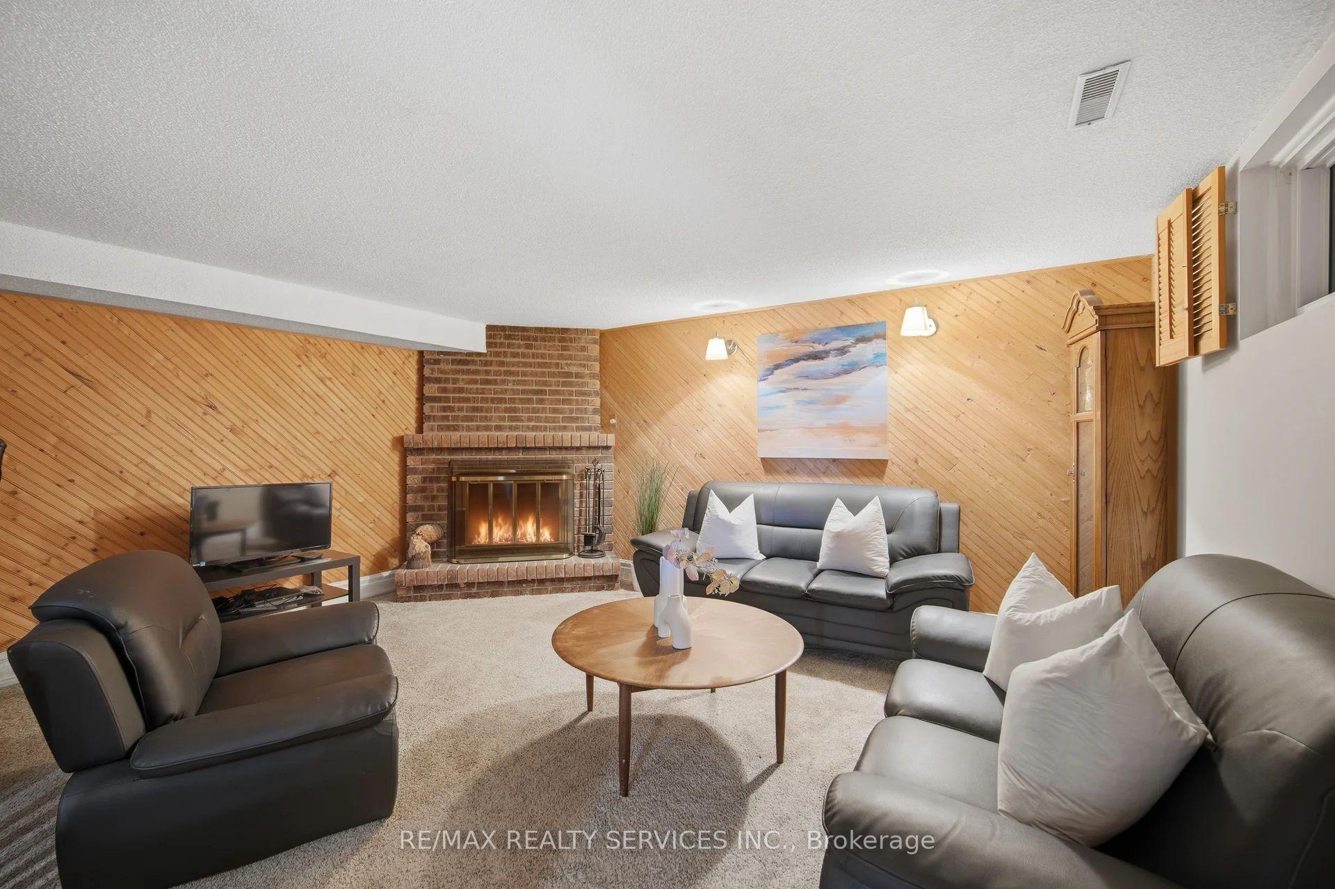 Photo 26 of 47 Lindridge Avenue, Brampton, Westgate — HOMEH