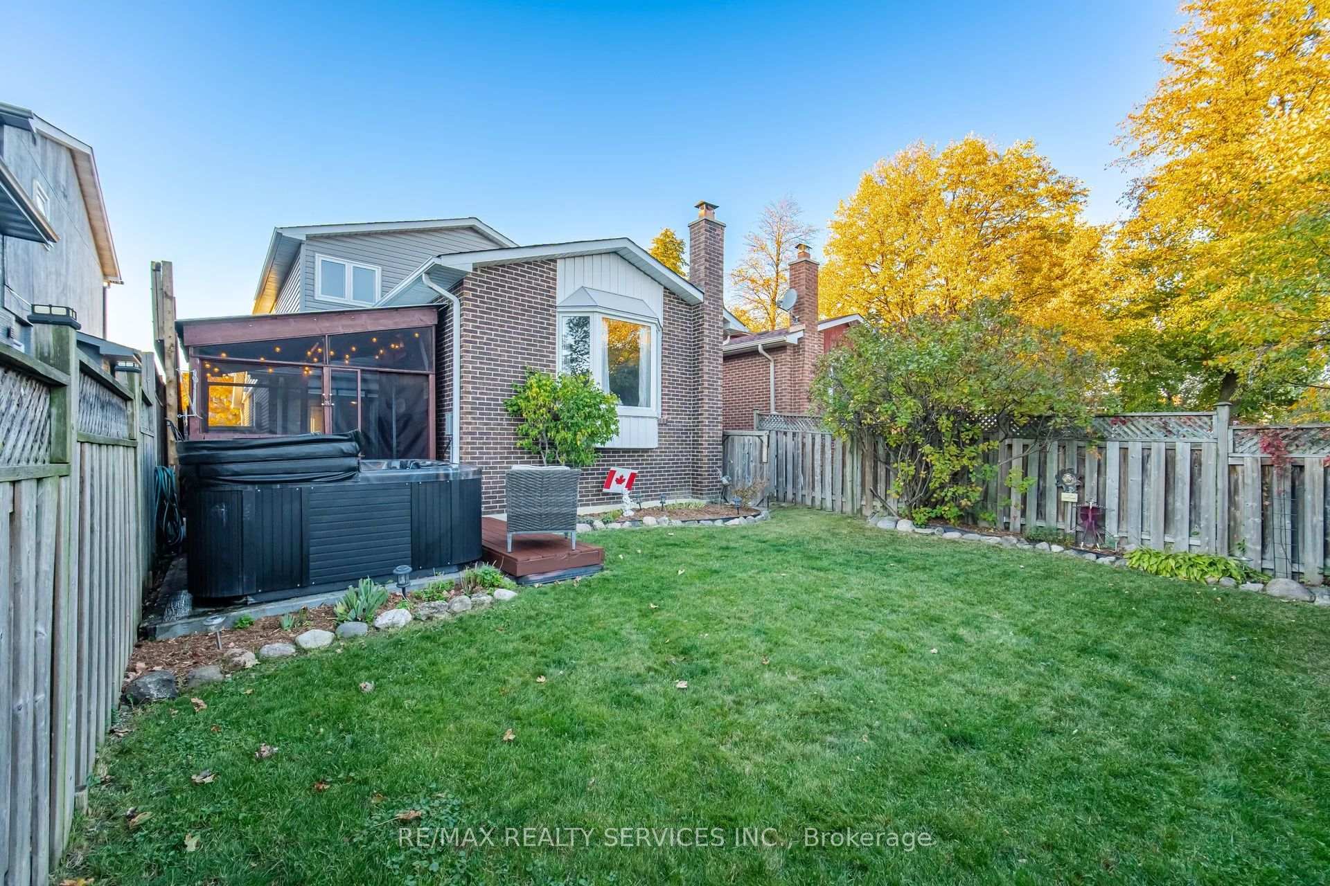 Photo 34 of 47 Lindridge Avenue, Brampton, Westgate — HOMEH