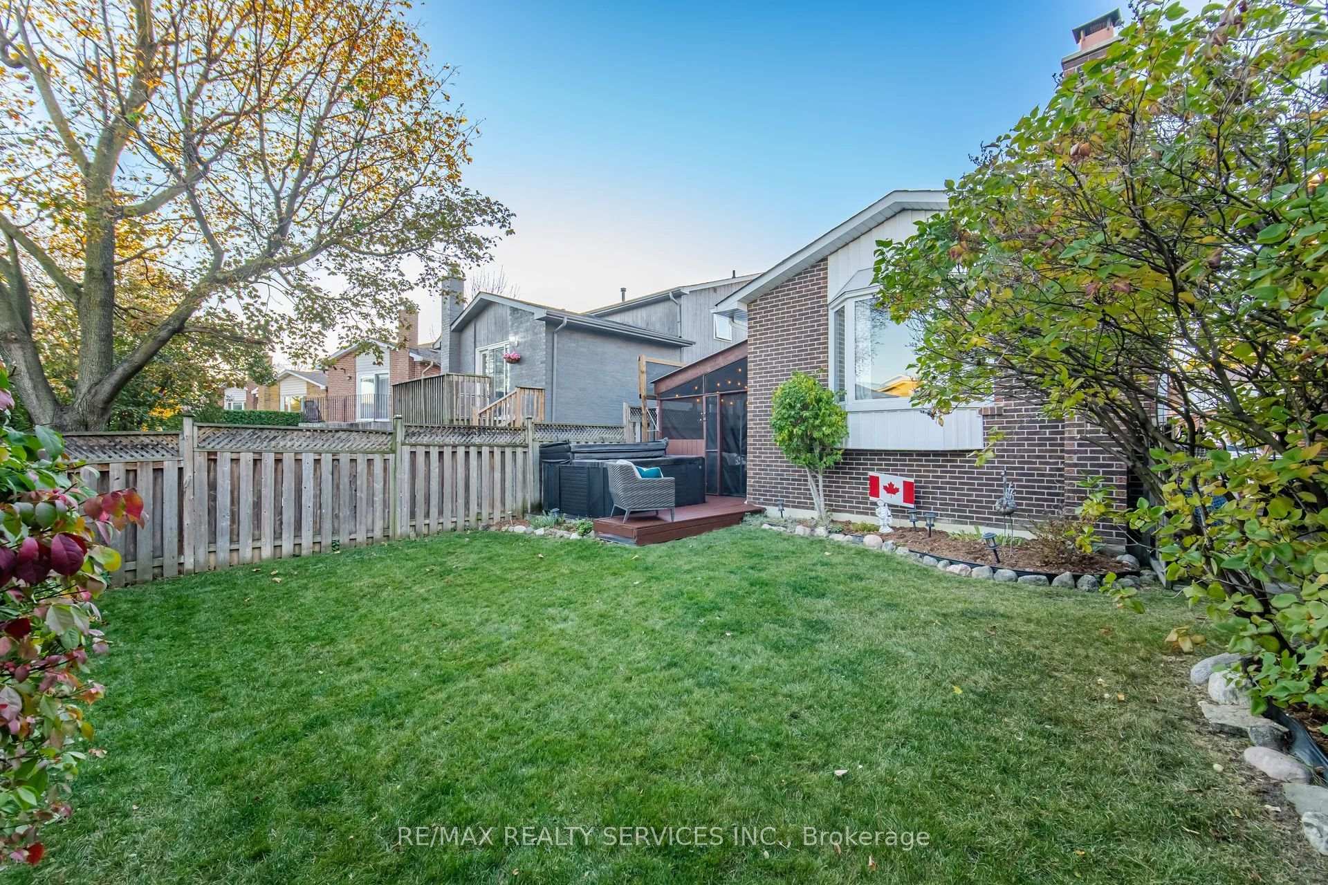 Photo 35 of 47 Lindridge Avenue, Brampton, Westgate — HOMEH