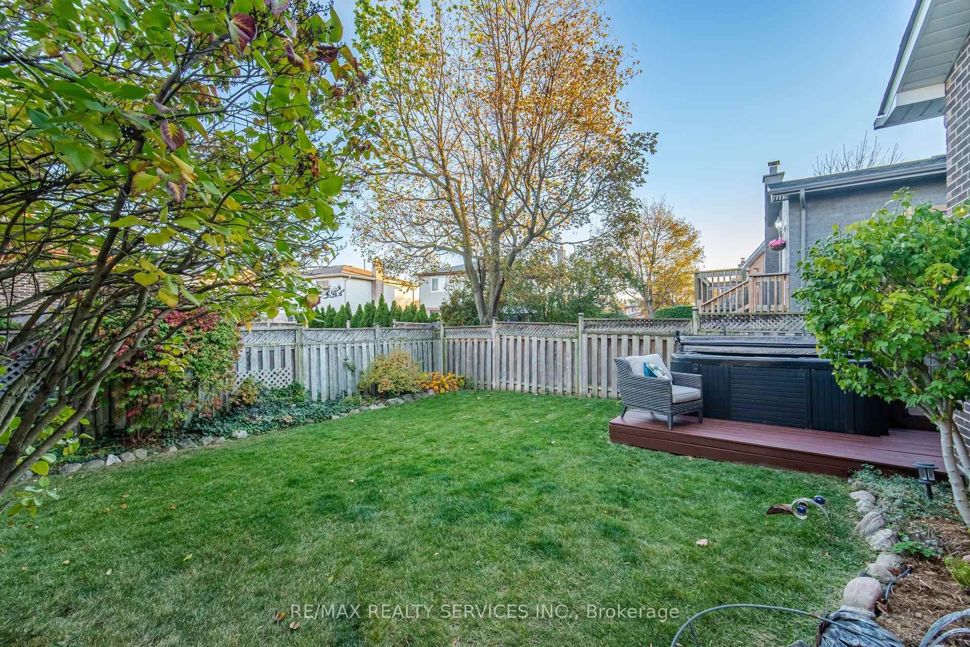 Photo 36 of 47 Lindridge Avenue, Brampton, Westgate — HOMEH