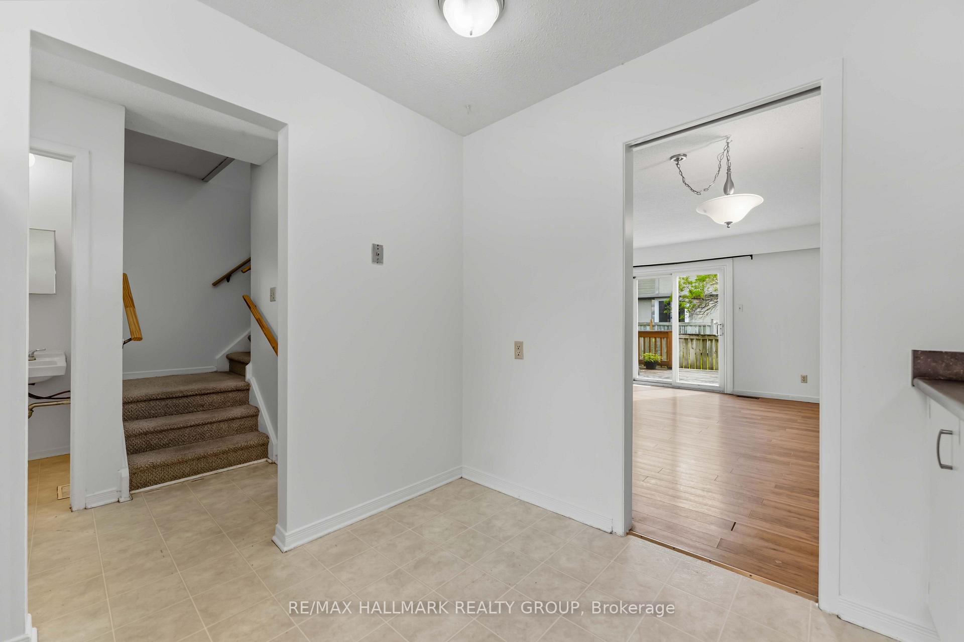 Photo 4 of 193 Pickford Drive, Ottawa, Kanata - Katimavik — HOMEH