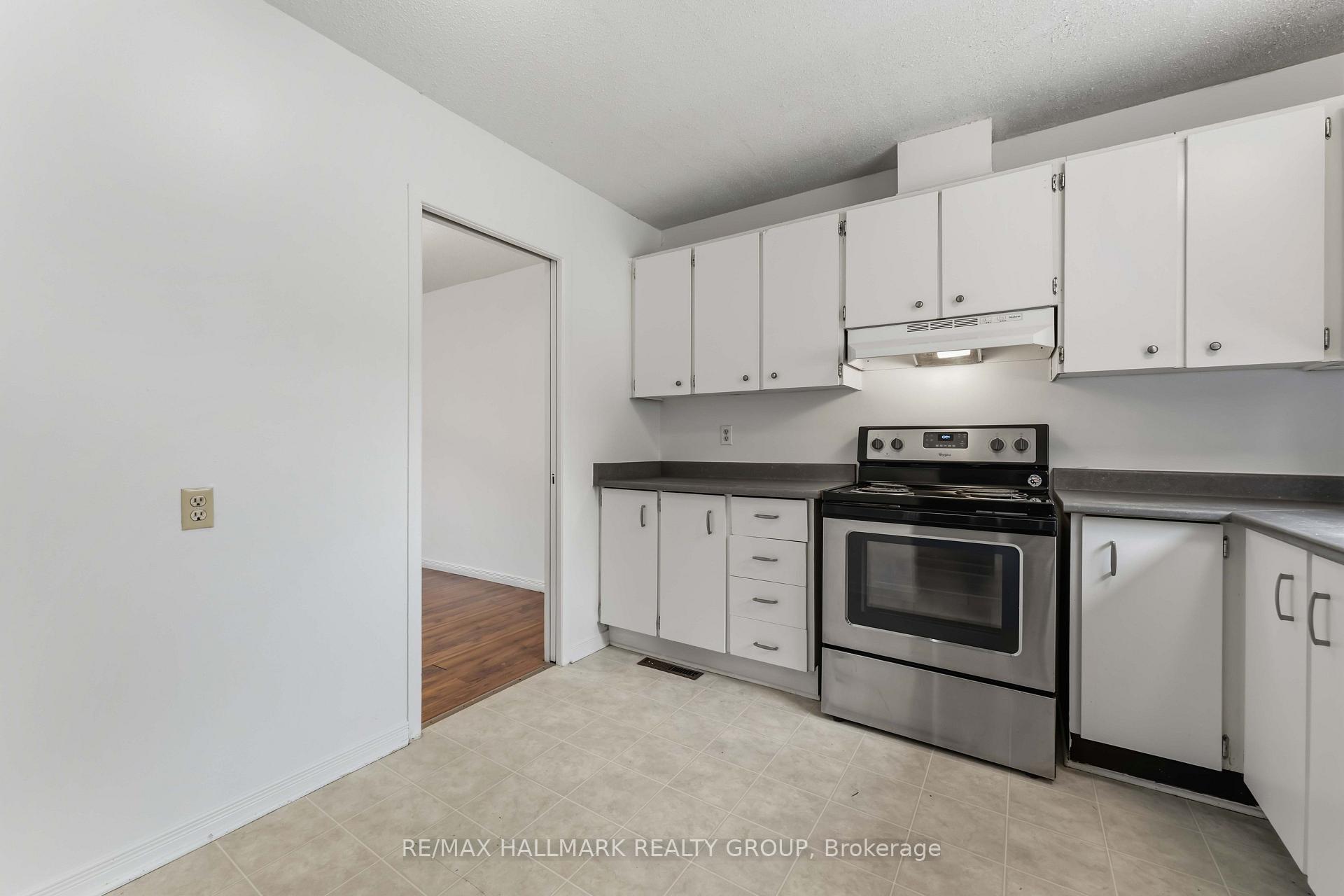 Photo 5 of 193 Pickford Drive, Ottawa, Kanata - Katimavik — HOMEH