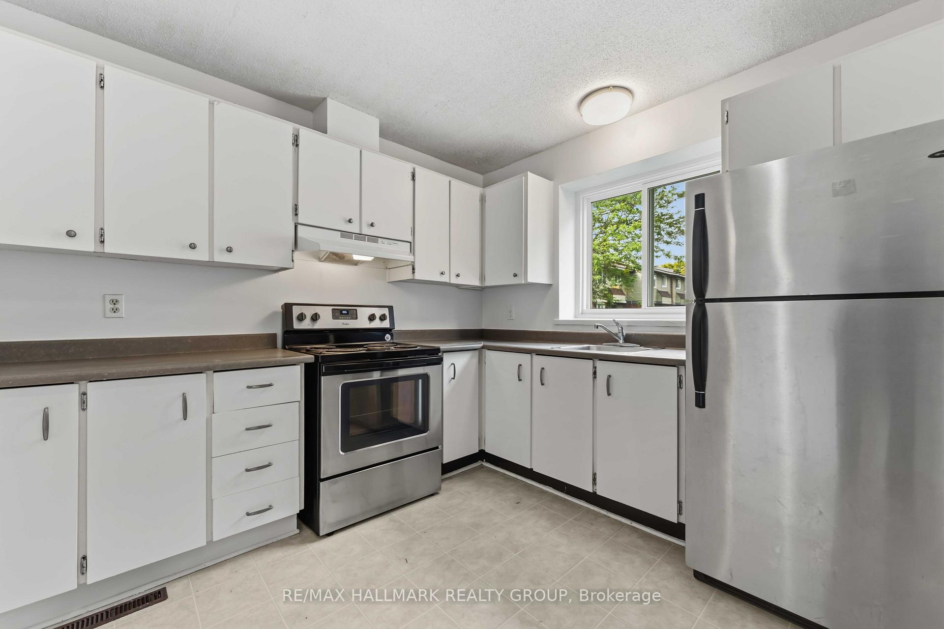 Photo 7 of 193 Pickford Drive, Ottawa, Kanata - Katimavik — HOMEH