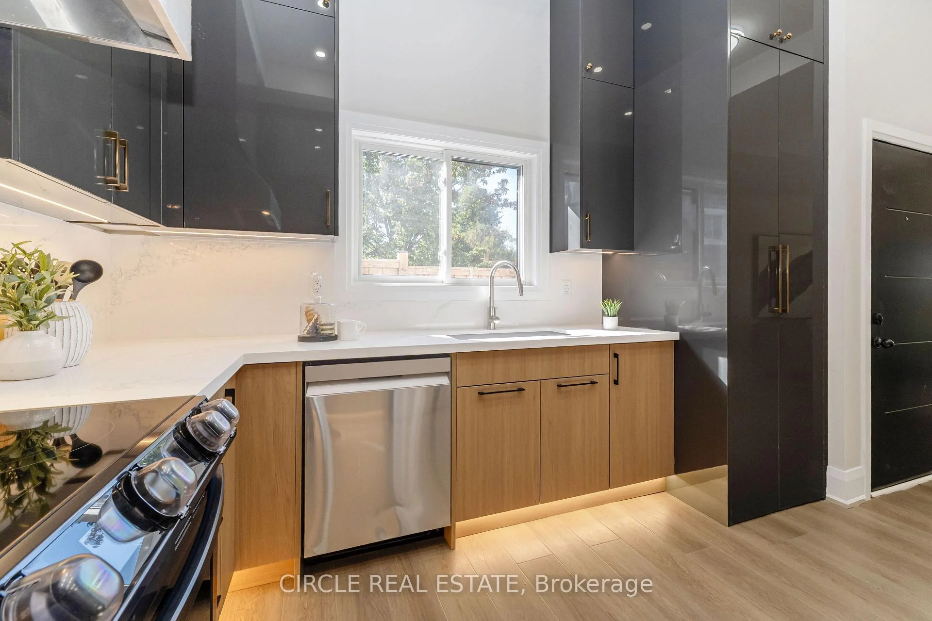 Photo 44 of 226 East 28th Street, Hamilton, Eastmount — HOMEH