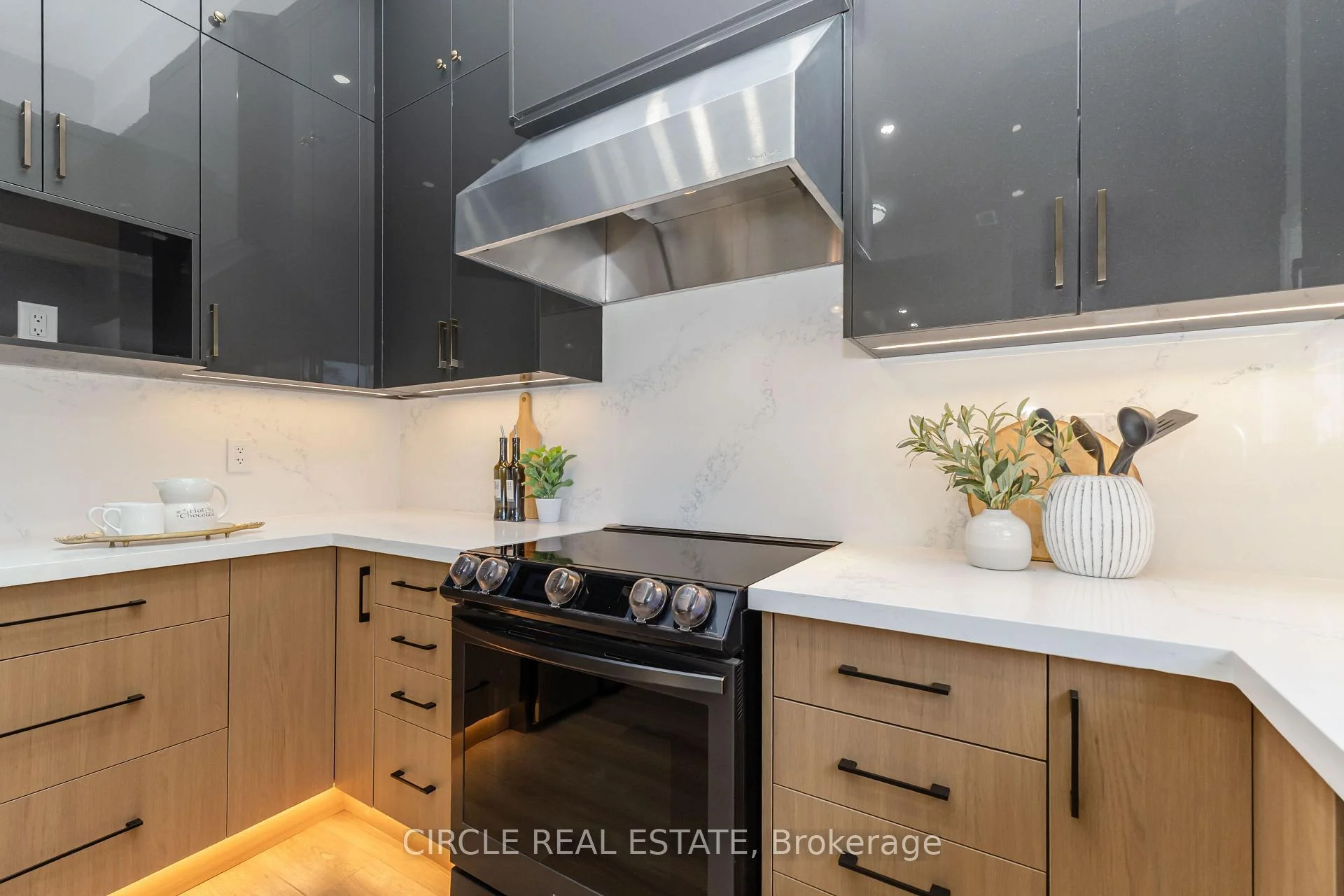 Photo 46 of 226 East 28th Street, Hamilton, Eastmount — HOMEH