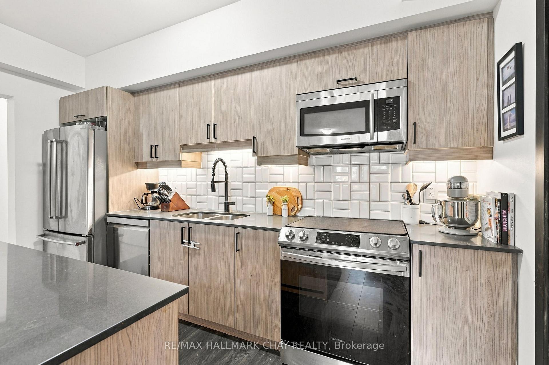 Photo 13 of Unit 107, 5 Chef Lane, Barrie, Rural Barrie Southeast — HOMEH