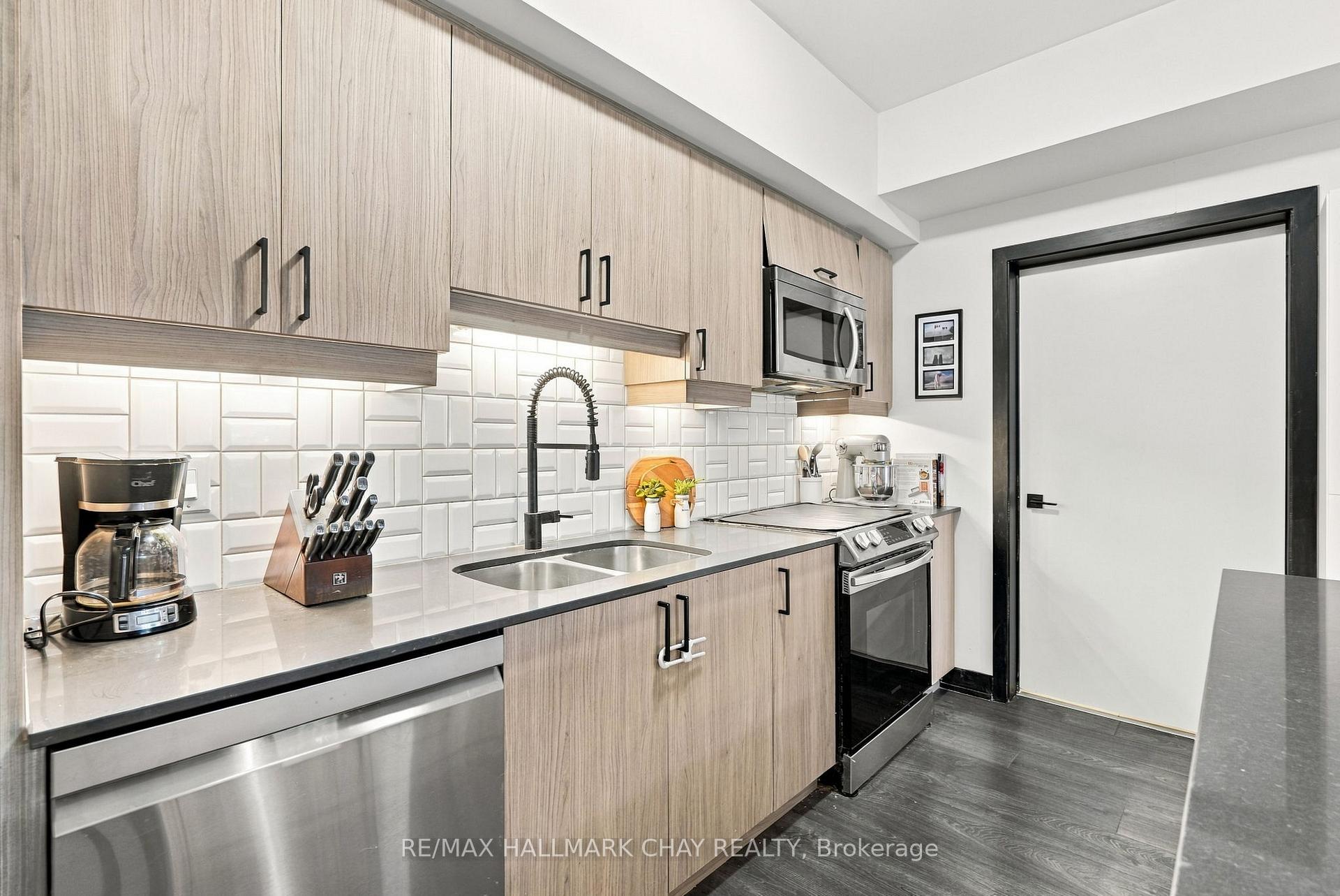 Photo 15 of Unit 107, 5 Chef Lane, Barrie, Rural Barrie Southeast — HOMEH