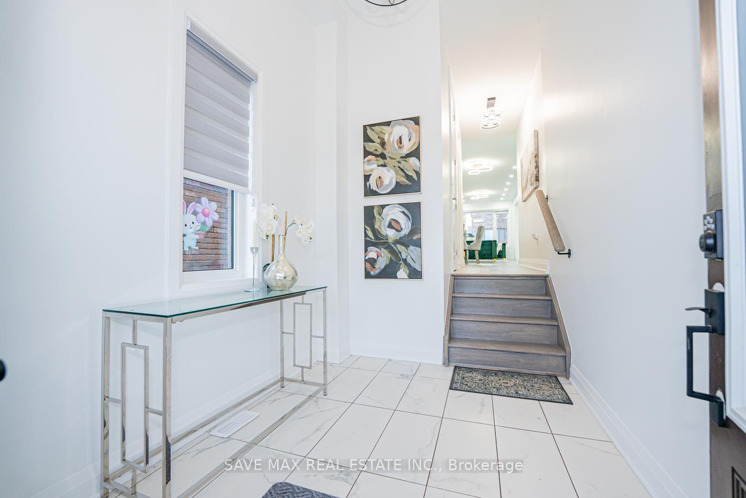 Photo 5 of 42 Prince Philip Boulevard, North Dumfries, Ayr — HOMEH