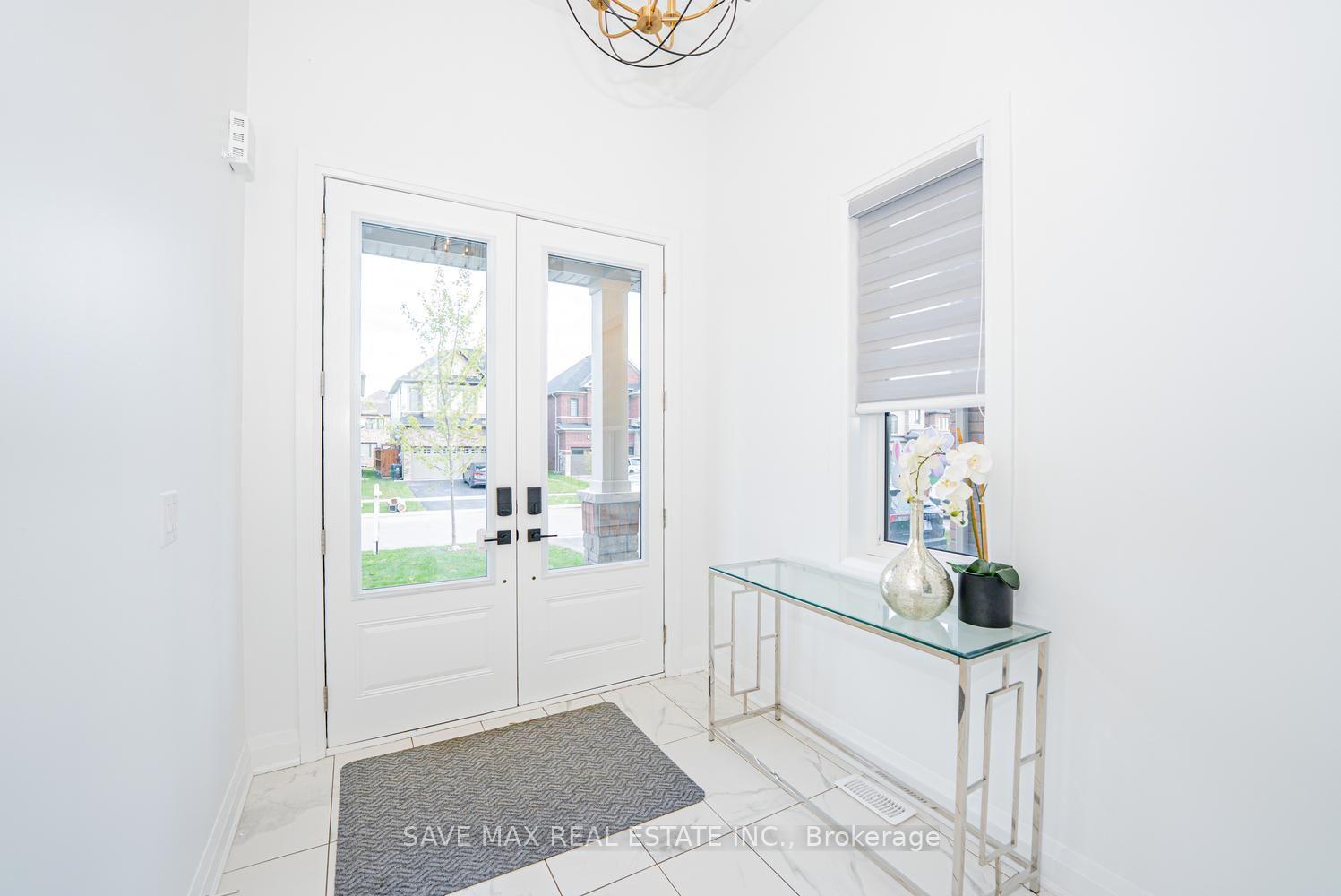 Photo 6 of 42 Prince Philip Boulevard, North Dumfries, Ayr — HOMEH
