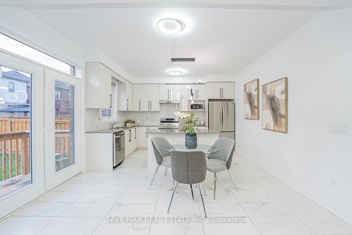 Photo 15 of 42 Prince Philip Boulevard, North Dumfries, Ayr — HOMEH