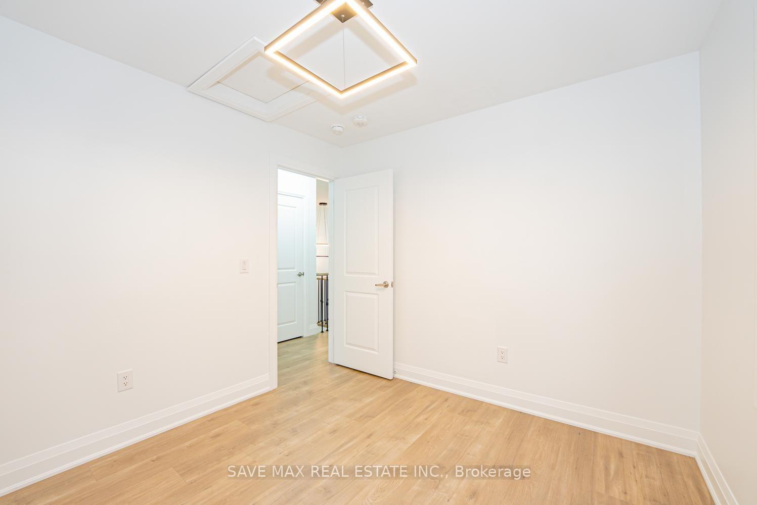 Photo 36 of 42 Prince Philip Boulevard, North Dumfries, Ayr — HOMEH