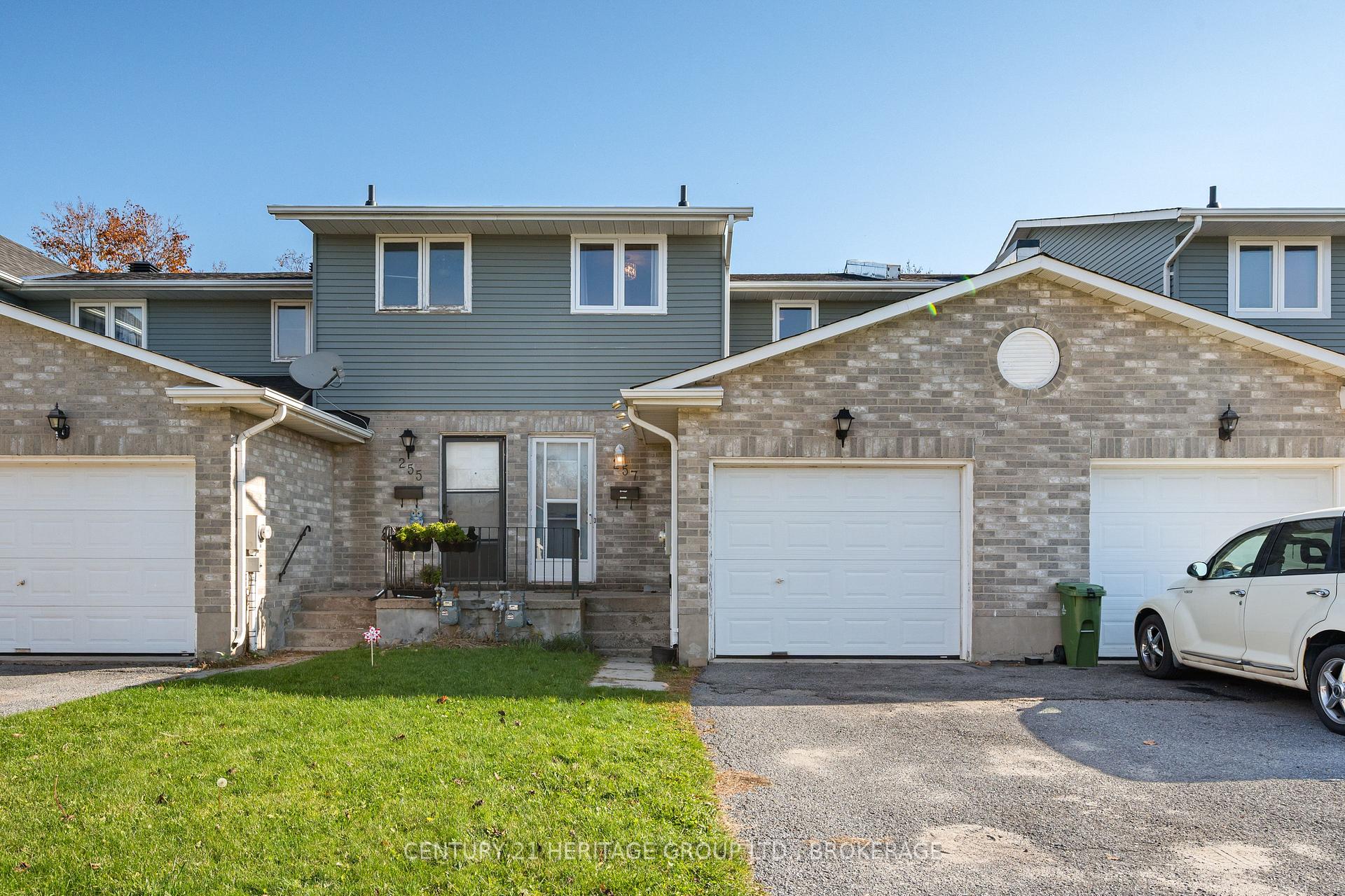 Photo of 257 Melanie Avenue