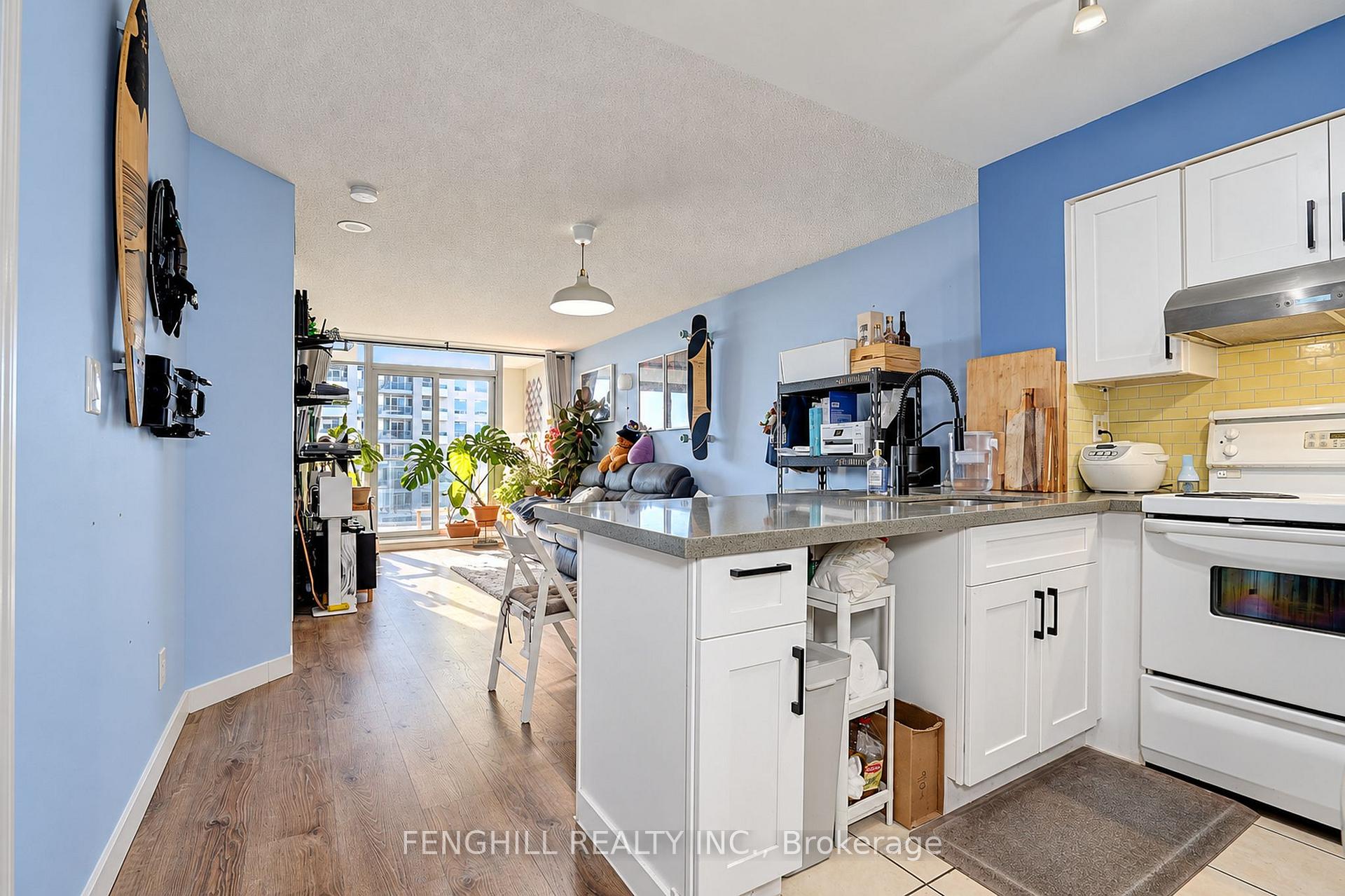 Photo 7 of Unit 910, 2 Rean Drive, North York, Bayview Village — HOMEH