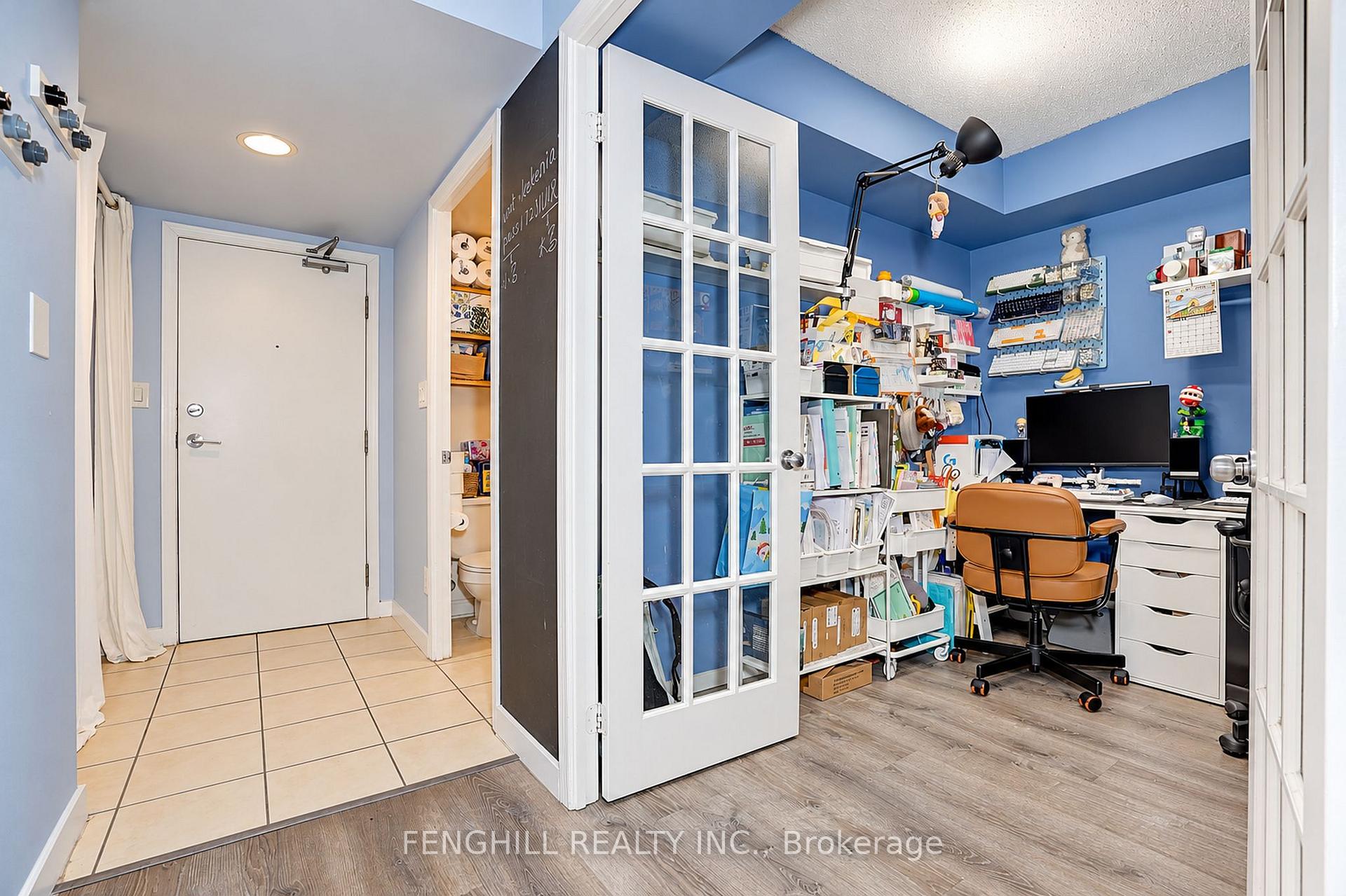 Photo 8 of Unit 910, 2 Rean Drive, North York, Bayview Village — HOMEH