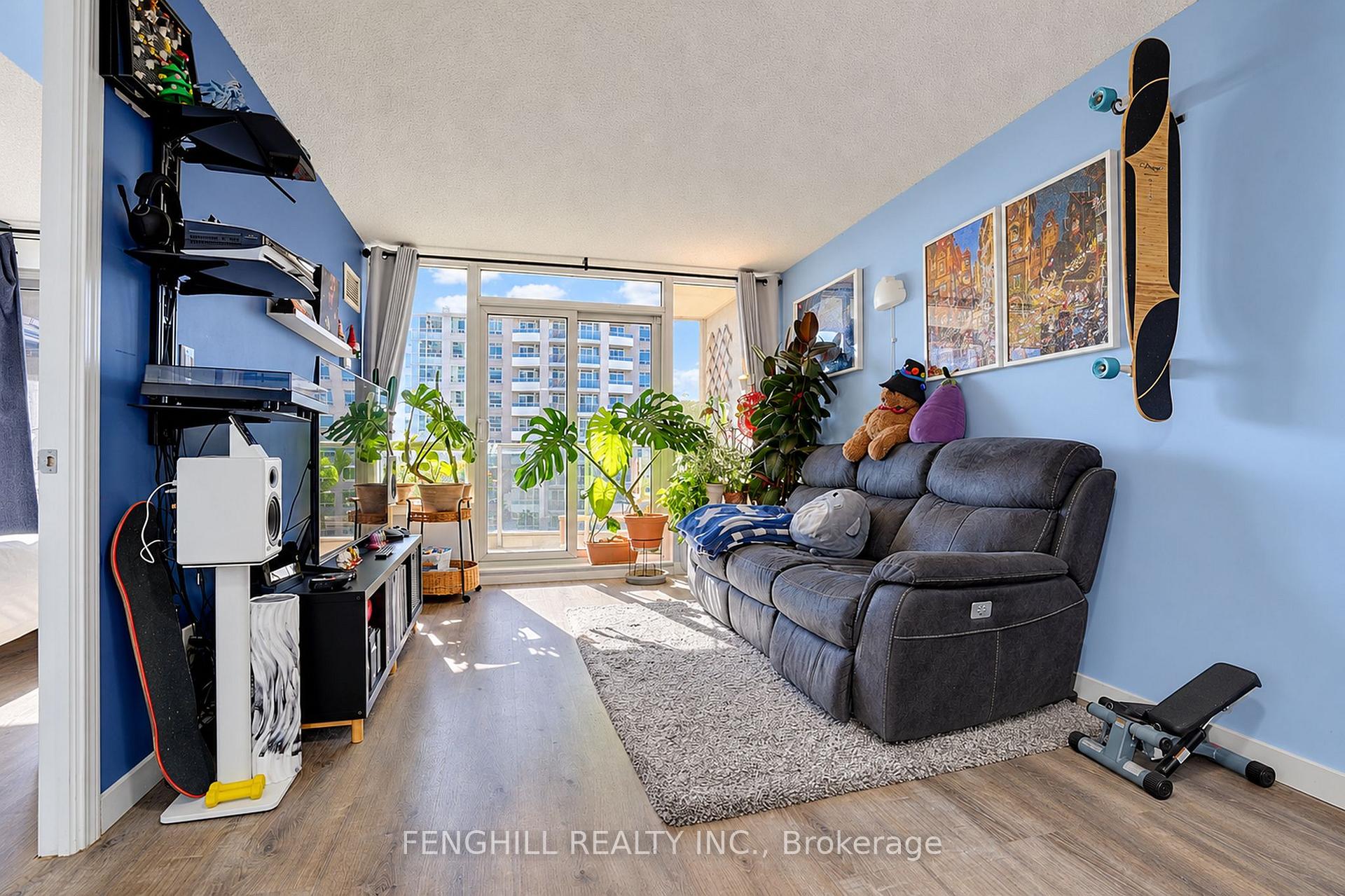 Photo 10 of Unit 910, 2 Rean Drive, North York, Bayview Village — HOMEH