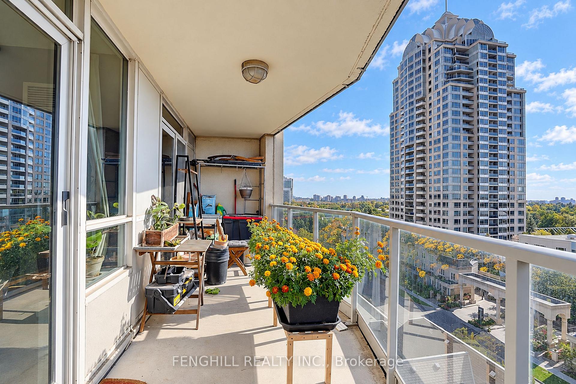 Photo 15 of Unit 910, 2 Rean Drive, North York, Bayview Village — HOMEH