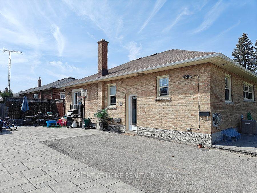 Photo 4 of Unit Main Floor, 45 Prince Street, Clarington, Bowmanville — HOMEH