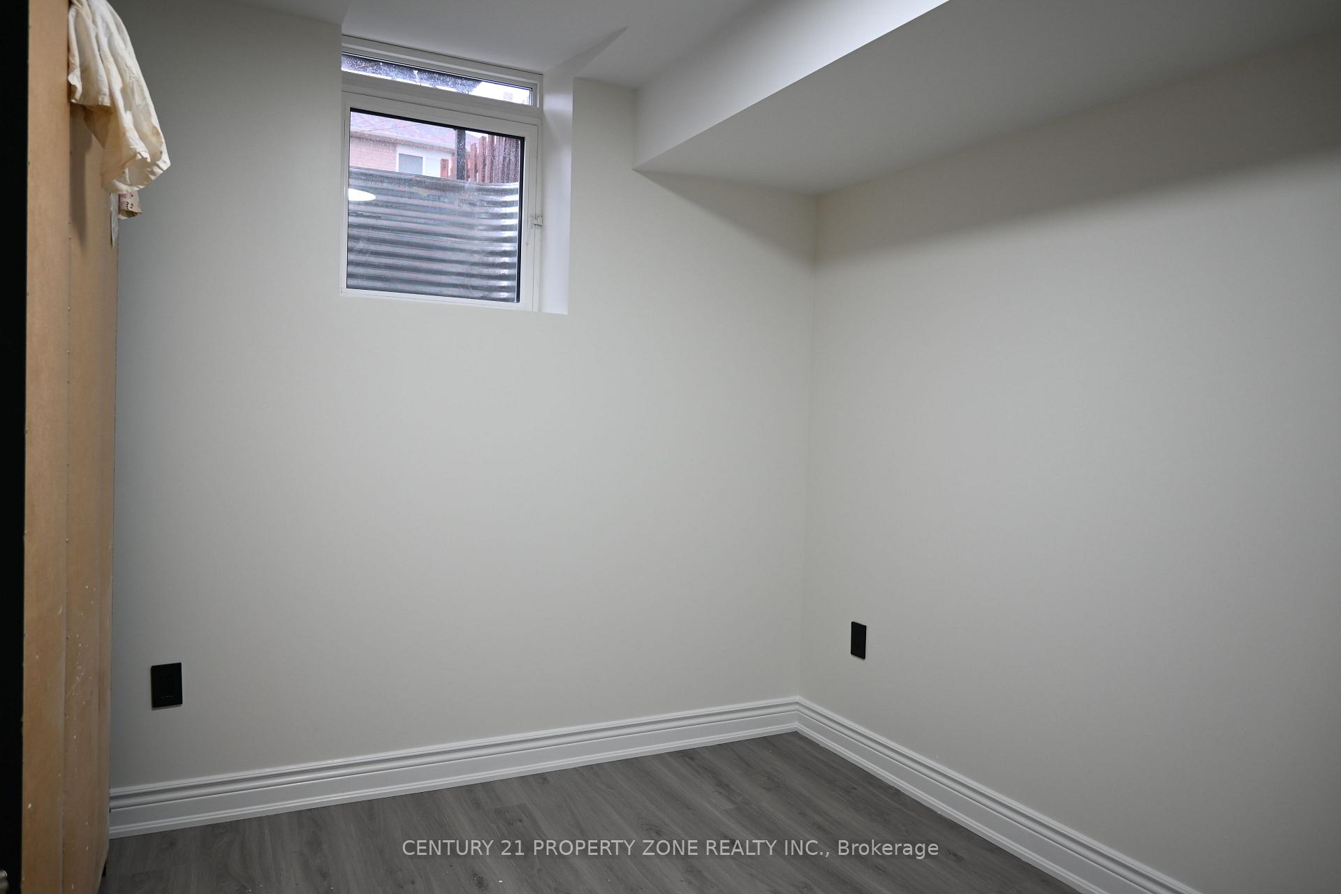 Photo 6 of Unit Basement, 6 Binder Twine Trail, Brampton, Fletcher's Creek Village — HOMEH