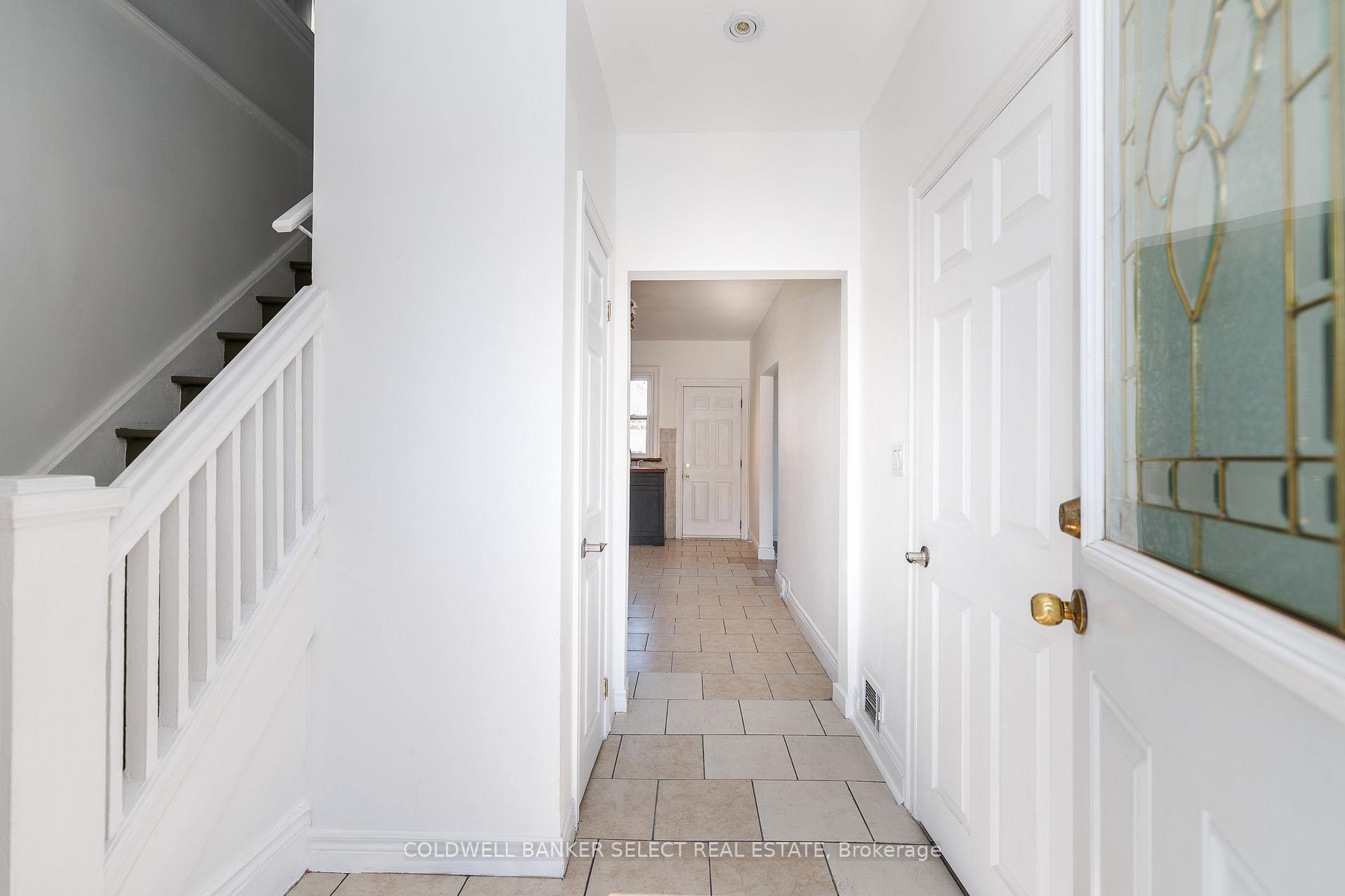 Photo 3 of 55 Frederick Avenue, Hamilton, Crown Point — HOMEH
