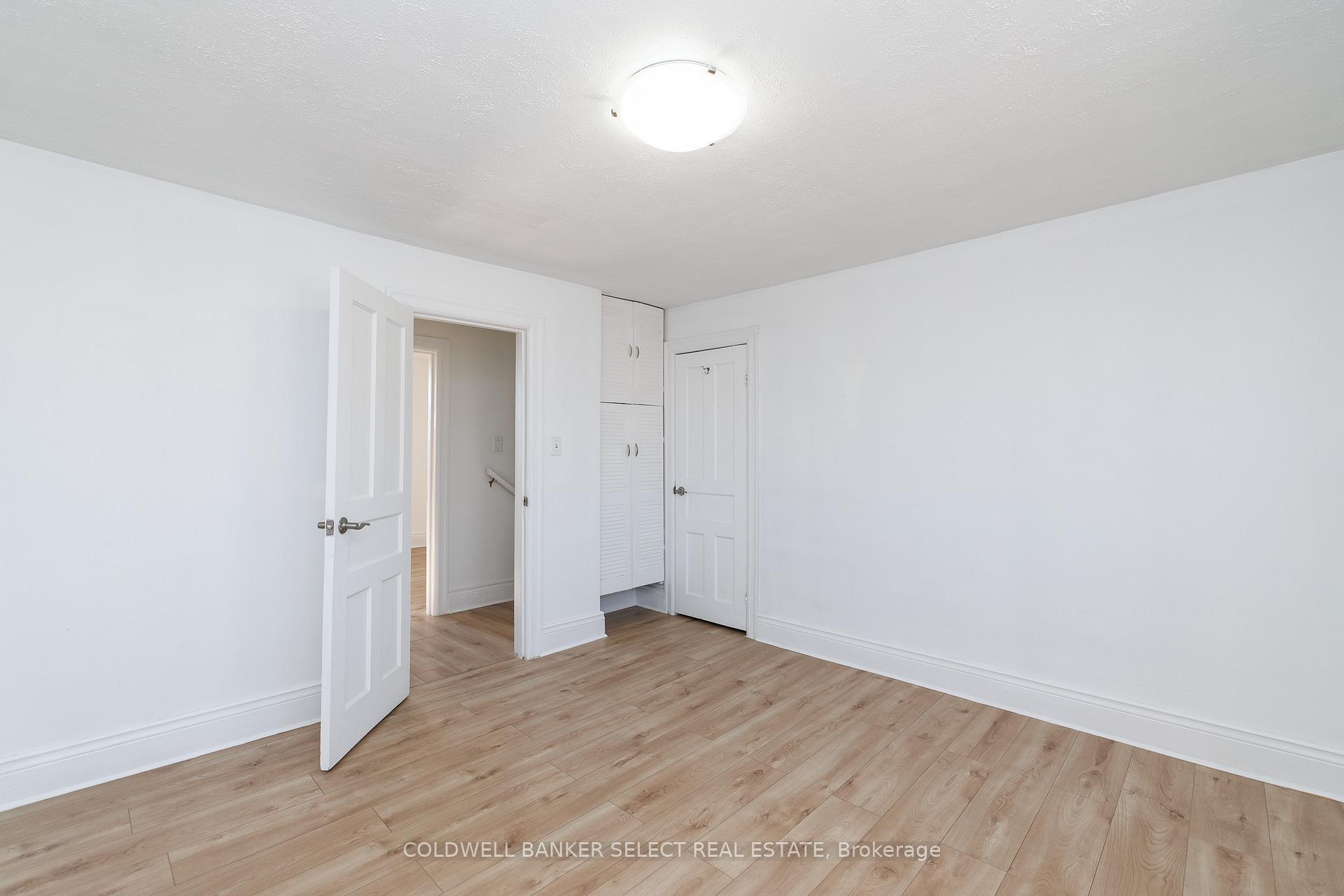Photo 13 of 55 Frederick Avenue, Hamilton, Crown Point — HOMEH