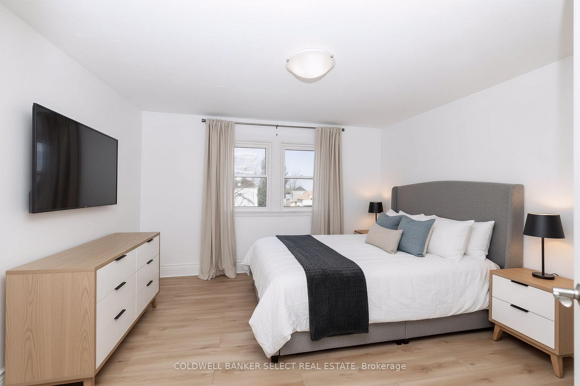 Photo 18 of 55 Frederick Avenue, Hamilton, Crown Point — HOMEH