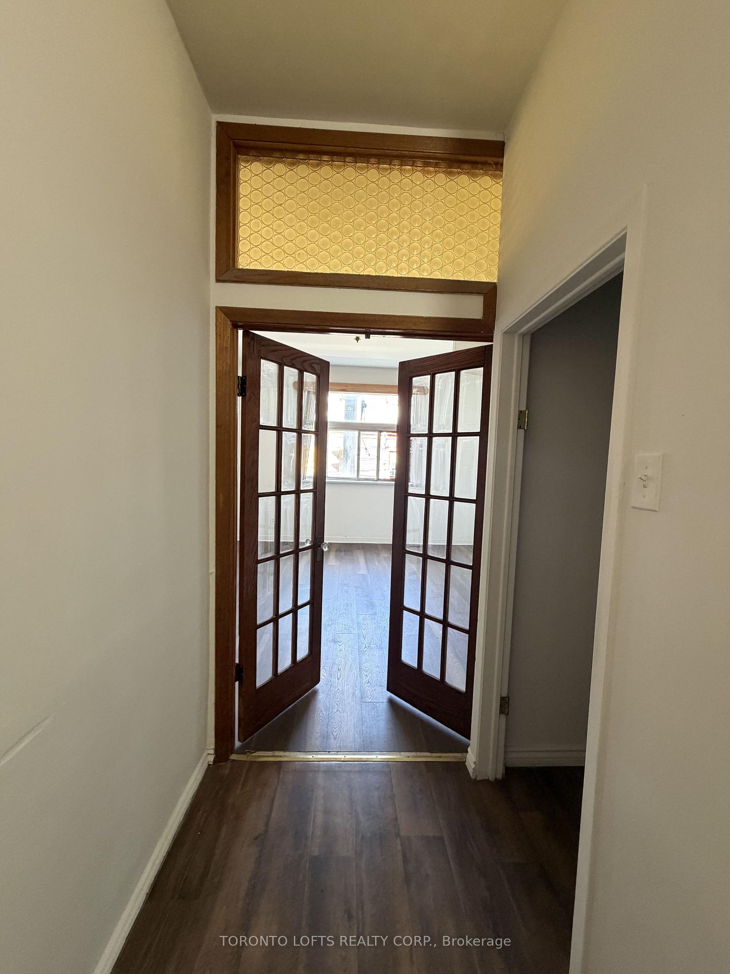 Photo 5 of 381 Dundas Street E, Toronto, Moss Park — HOMEH