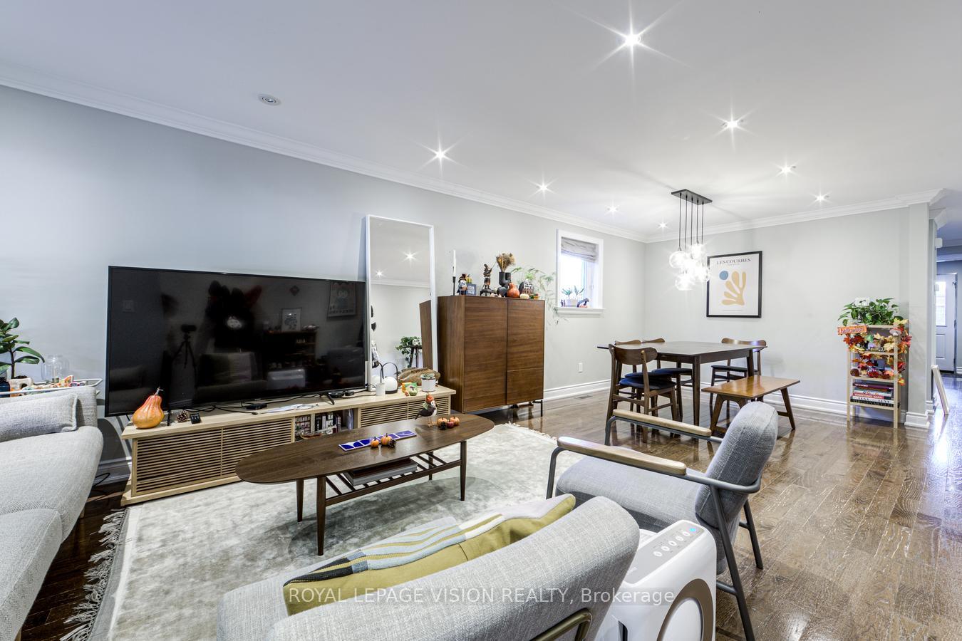 Photo 5 of 445 Shaw Street, Toronto, Trinity-Bellwoods — HOMEH
