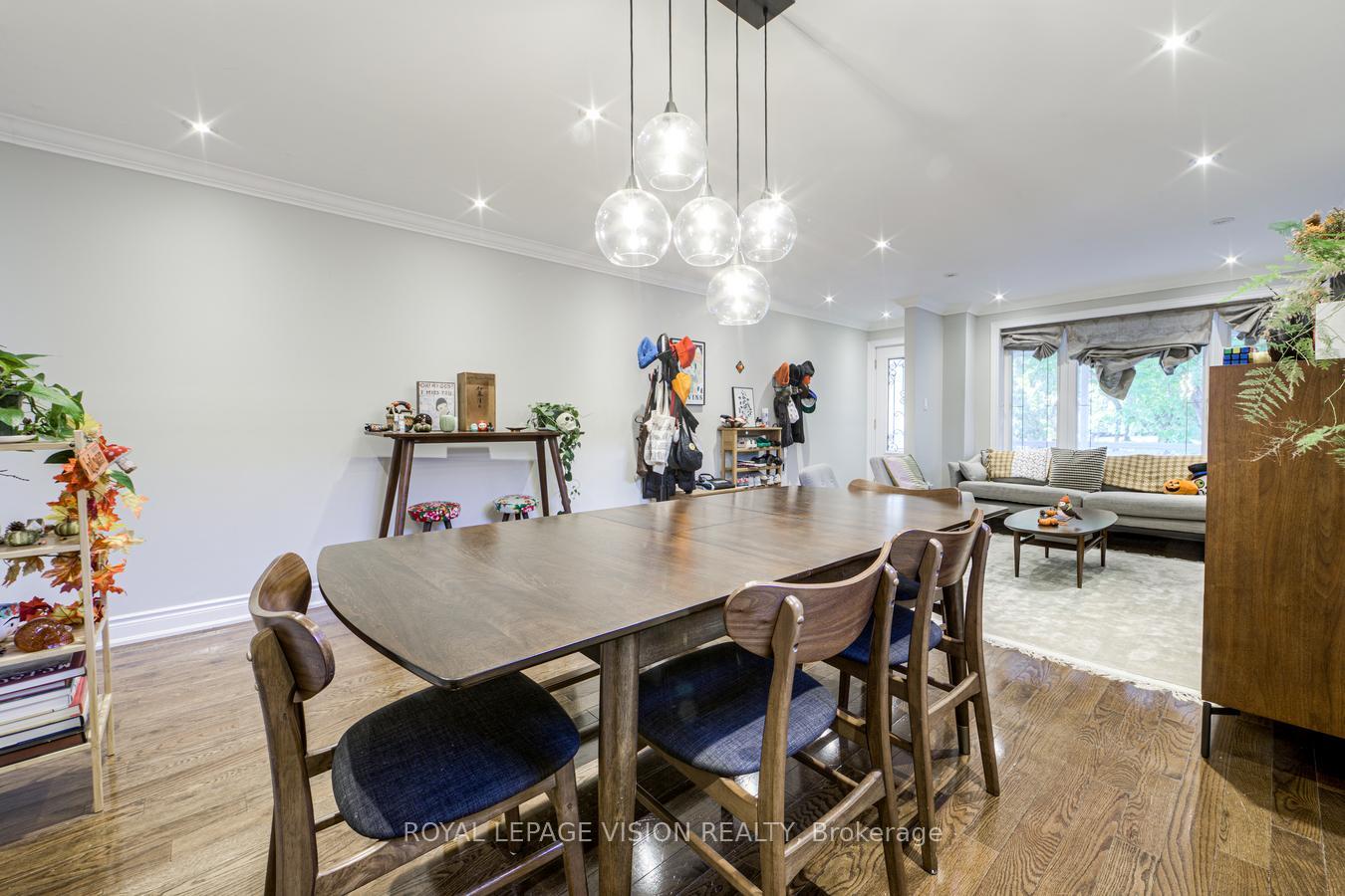 Photo 9 of 445 Shaw Street, Toronto, Trinity-Bellwoods — HOMEH
