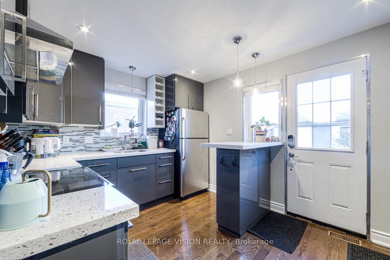 Photo 11 of 445 Shaw Street, Toronto, Trinity-Bellwoods — HOMEH