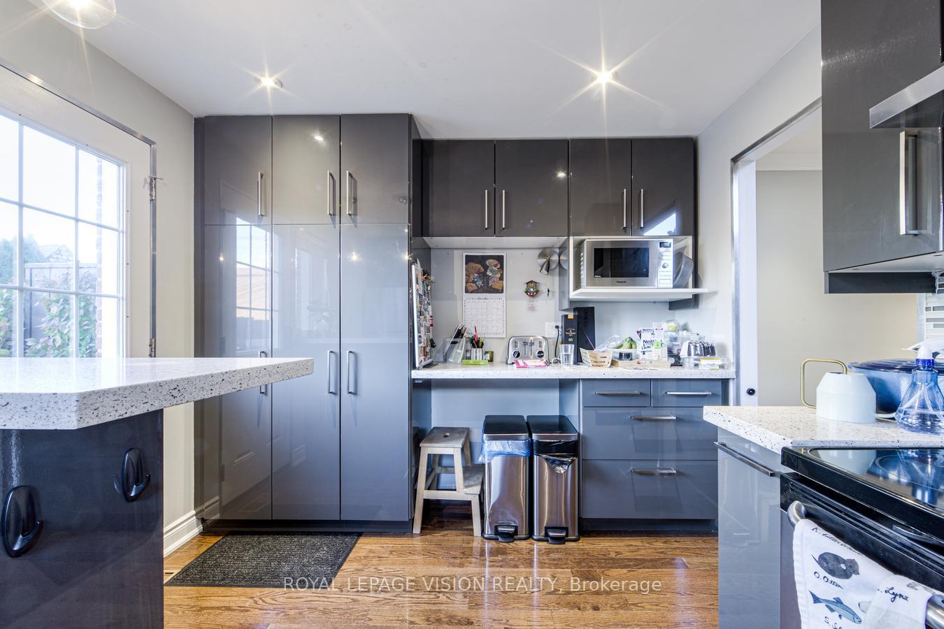 Photo 12 of 445 Shaw Street, Toronto, Trinity-Bellwoods — HOMEH