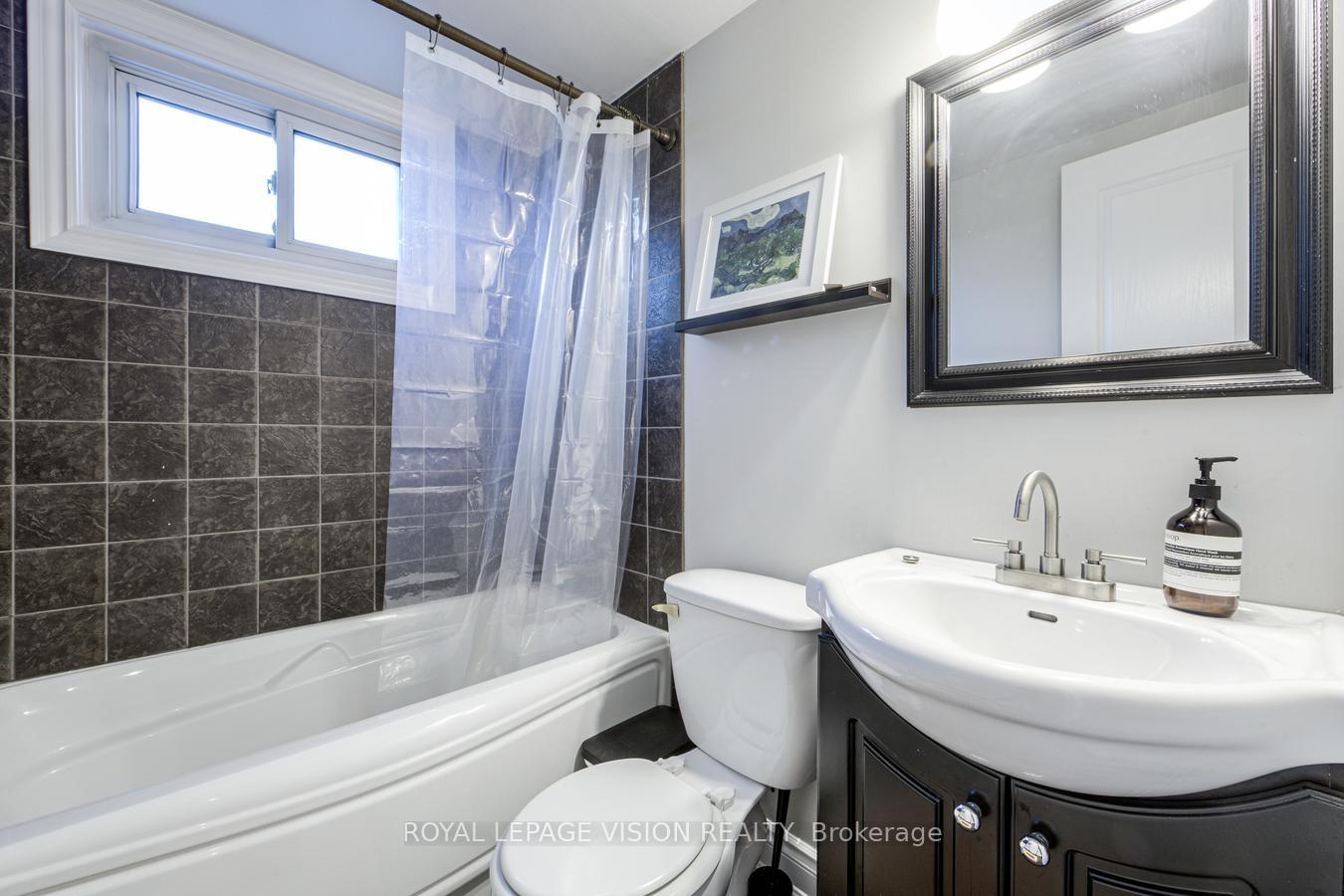 Photo 13 of 445 Shaw Street, Toronto, Trinity-Bellwoods — HOMEH