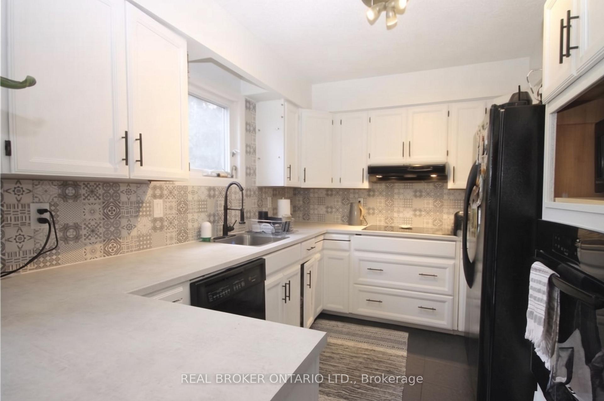 Photo 3 of Unit 1, 28 Leeming Drive, Ottawa, Crystal Beach — HOMEH