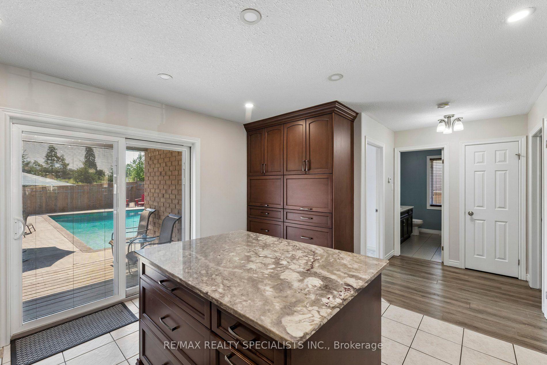 Photo 13 of 375 Fairway Road, Woodstock, Woodstock - North — HOMEH