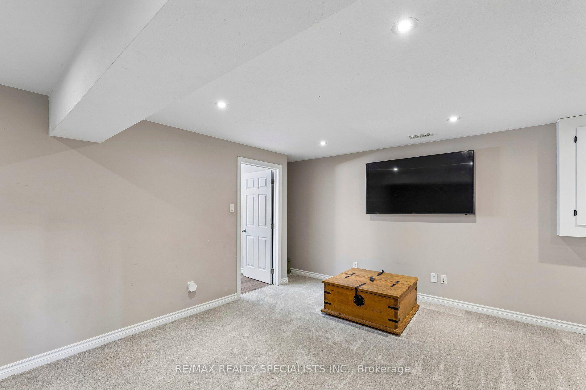 Photo 20 of 375 Fairway Road, Woodstock, Woodstock - North — HOMEH