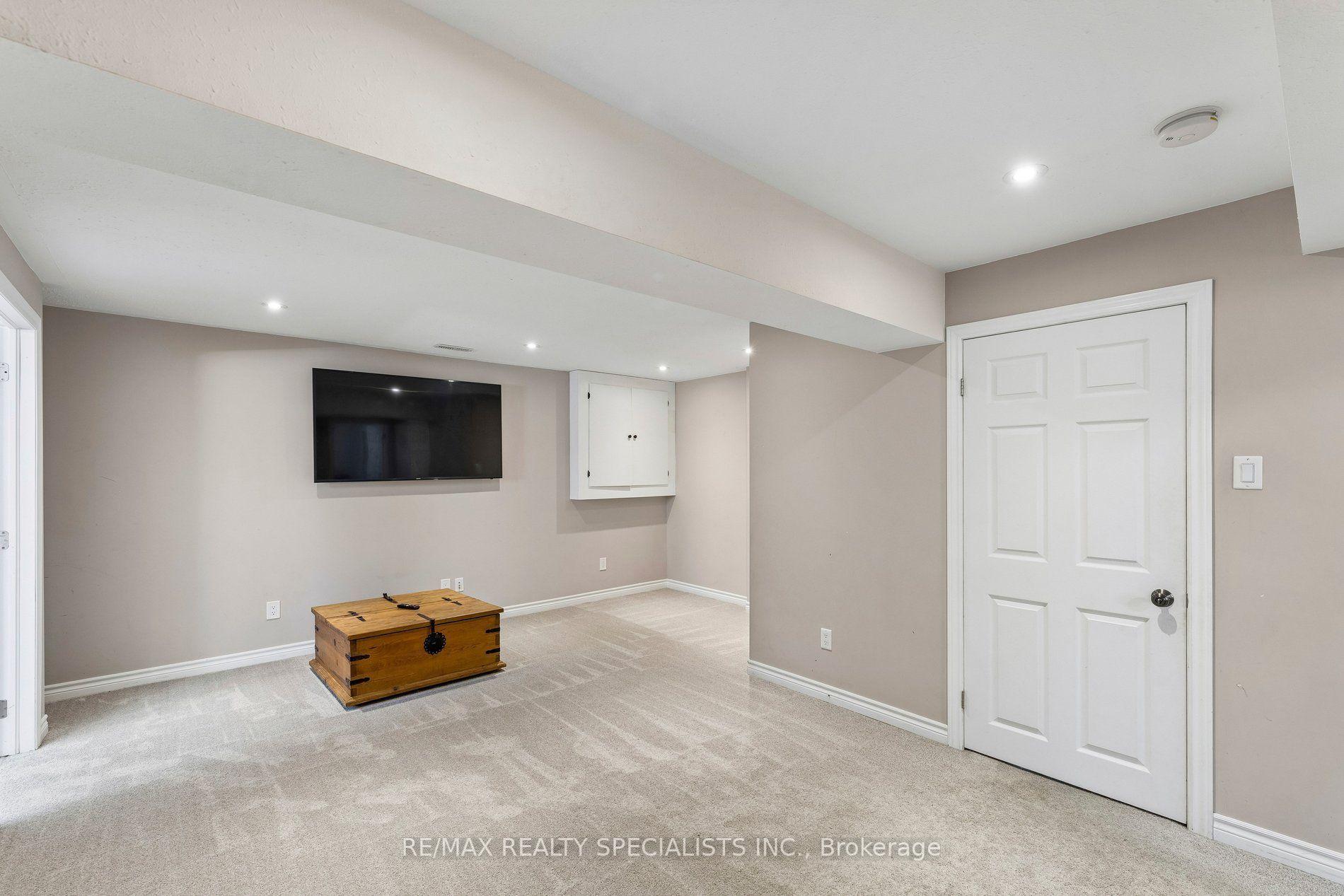 Photo 21 of 375 Fairway Road, Woodstock, Woodstock - North — HOMEH