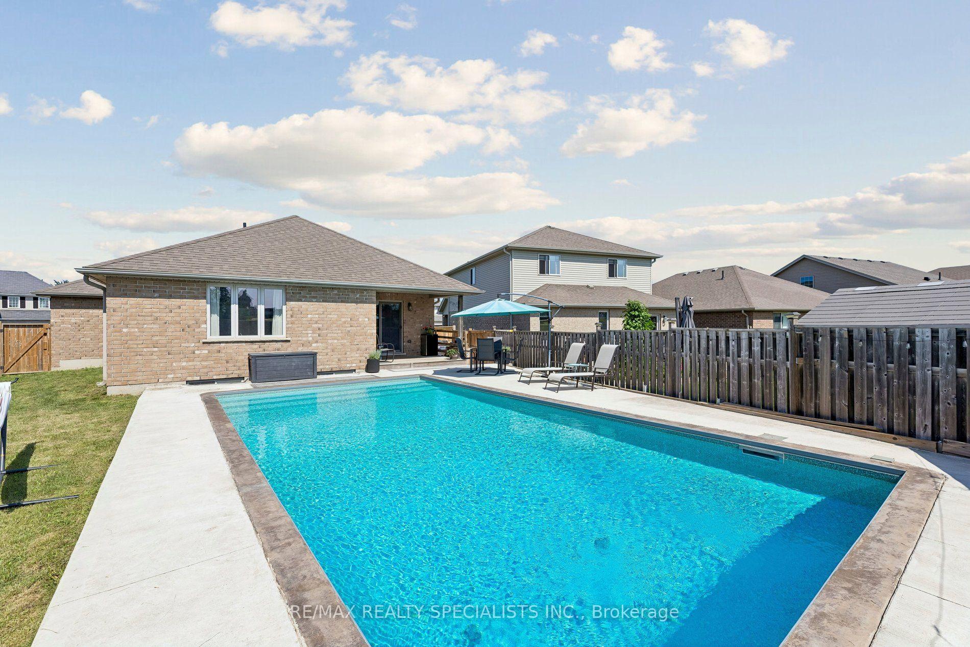 Photo 31 of 375 Fairway Road, Woodstock, Woodstock - North — HOMEH
