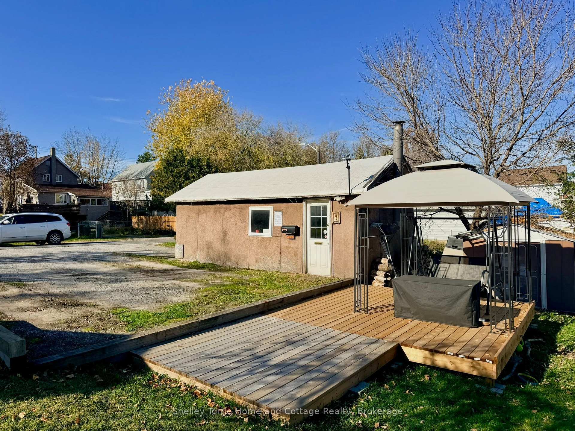 Photo 2 of 348 Eighth Avenue S, Kenora, Lakeside — HOMEH