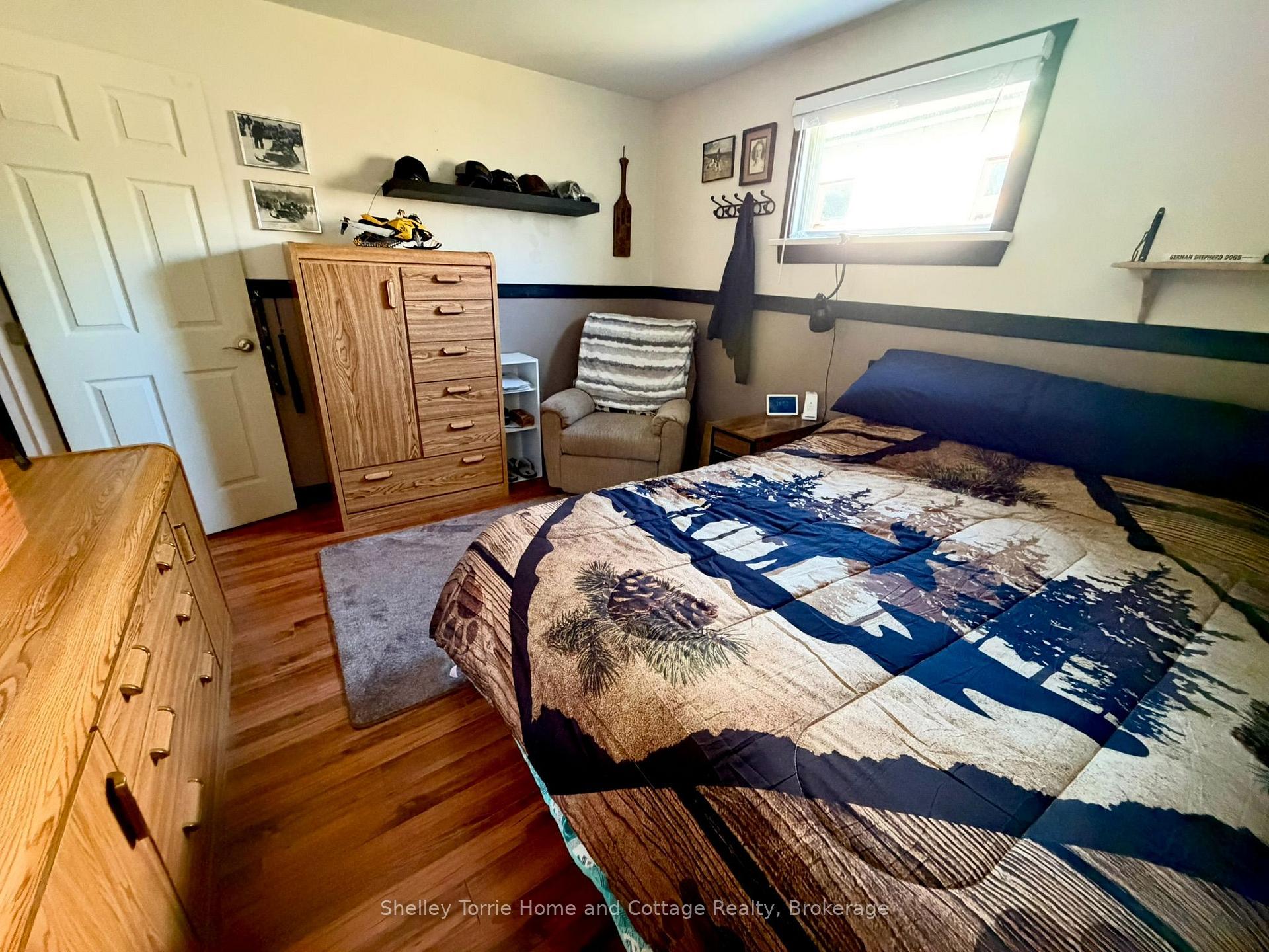 Photo 15 of 348 Eighth Avenue S, Kenora, Lakeside — HOMEH
