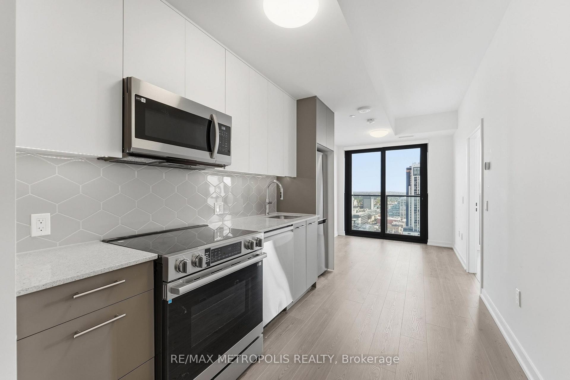 Photo 4 of Unit 2107, 30 Francis Street S, Kitchener, City Commercial Core — HOMEH