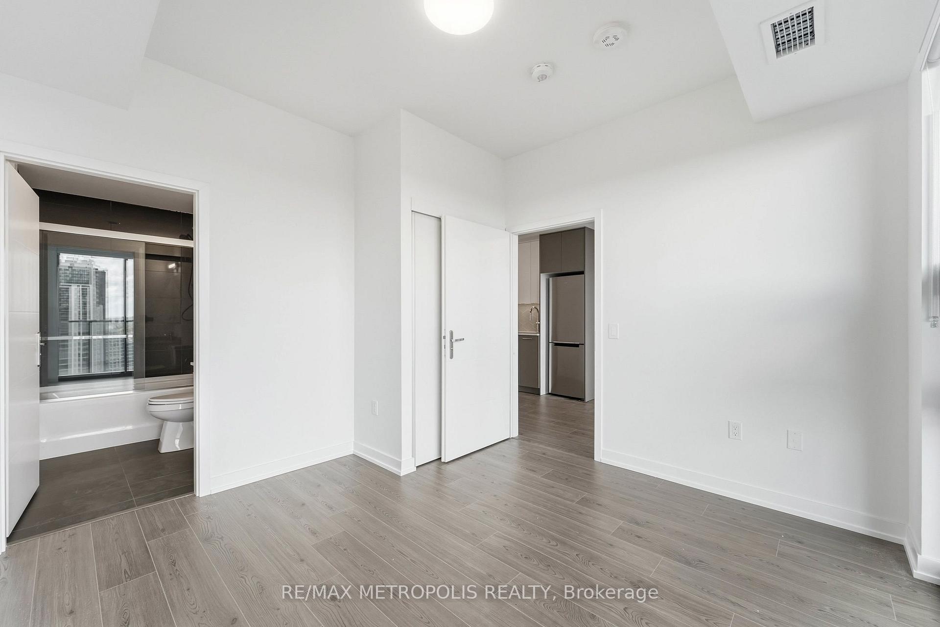 Photo 8 of Unit 2107, 30 Francis Street S, Kitchener, City Commercial Core — HOMEH