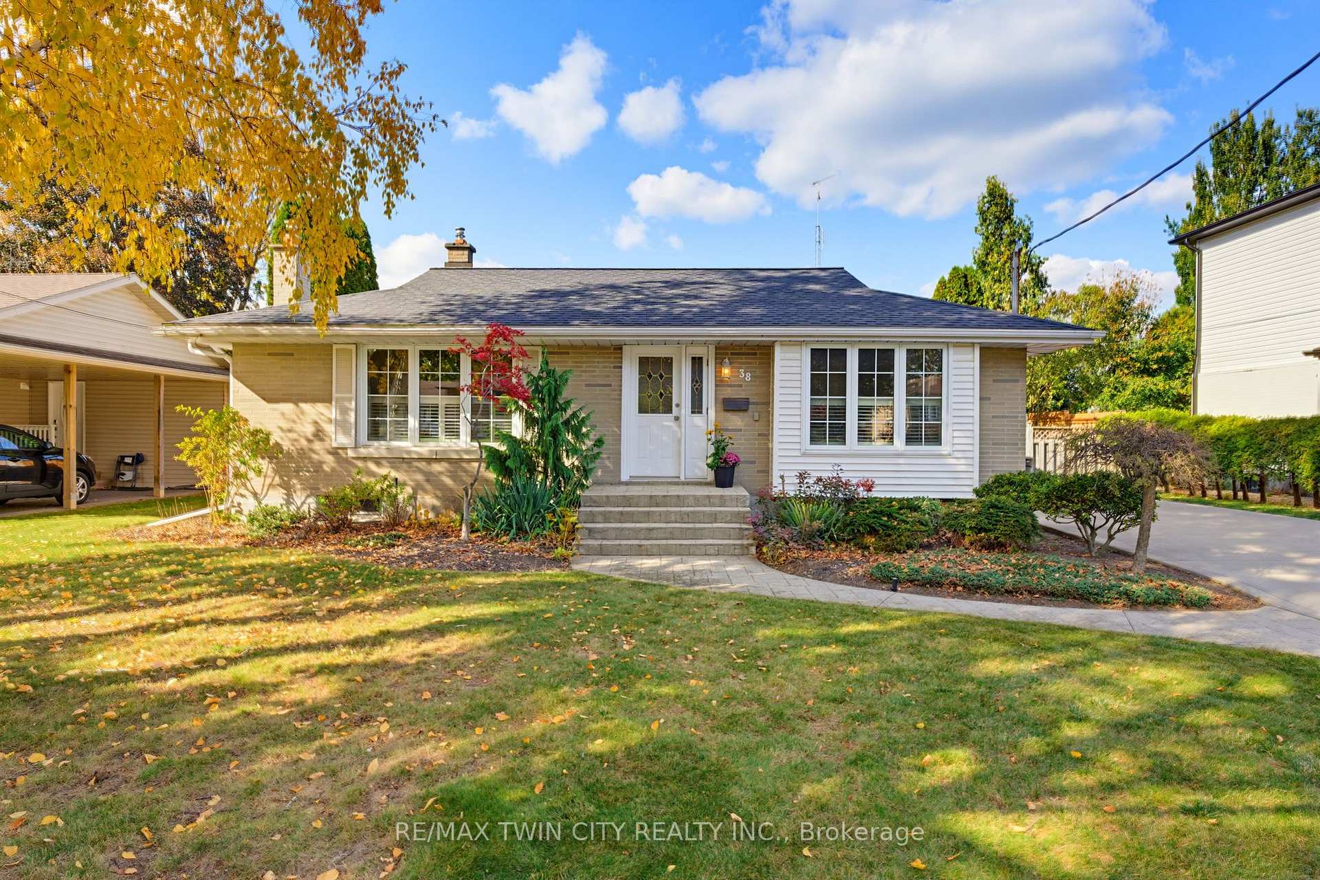 Photo of 38 Varadi Avenue