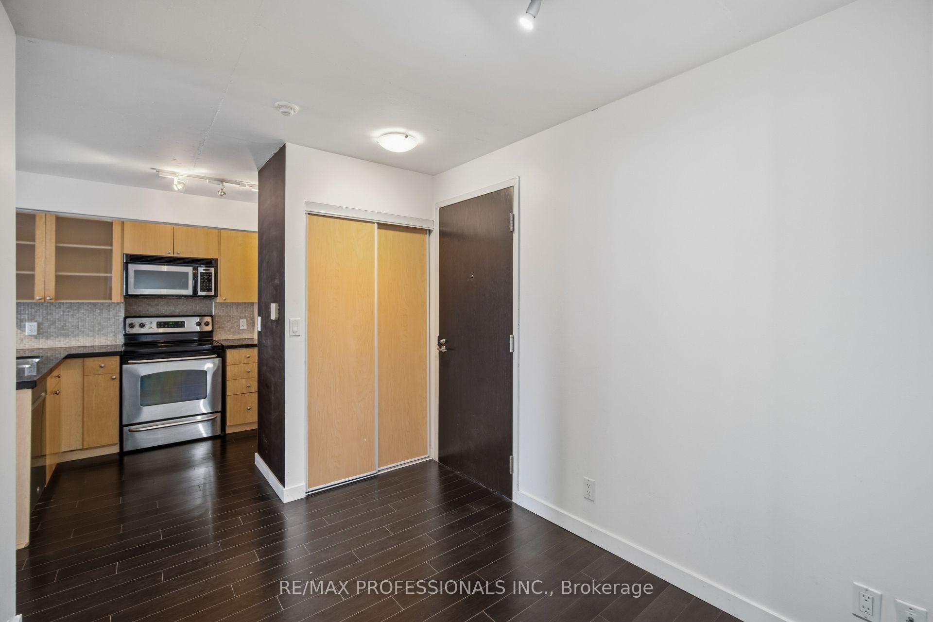 Photo 4 of Unit 320, 1005 King Street W, Toronto, Niagara — HOMEH