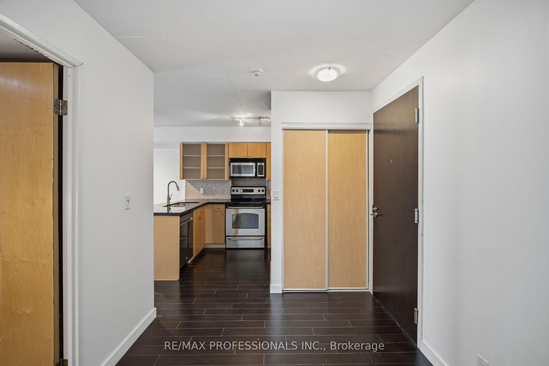 Photo 5 of Unit 320, 1005 King Street W, Toronto, Niagara — HOMEH