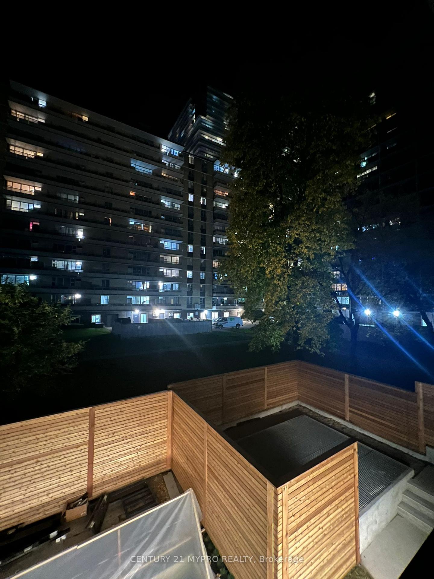 Photo 9 of Unit 204, 127 Broadway Avenue, Toronto, Mount Pleasant West — HOMEH