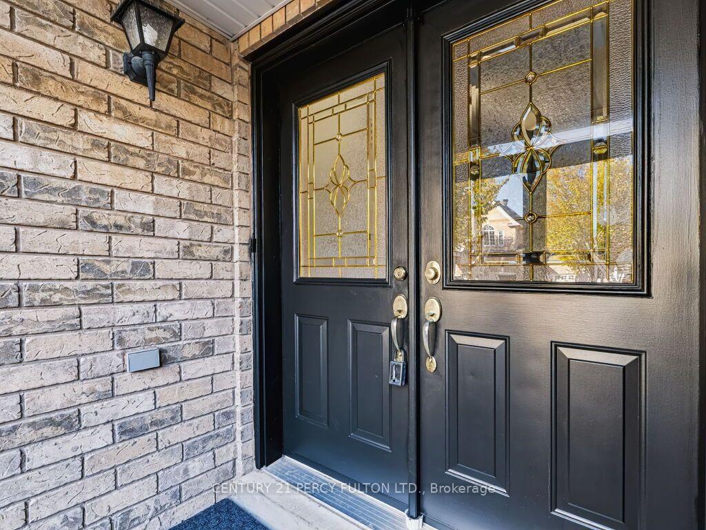 Photo 10 of 53 Elmrill Road, Markham, Berczy — HOMEH
