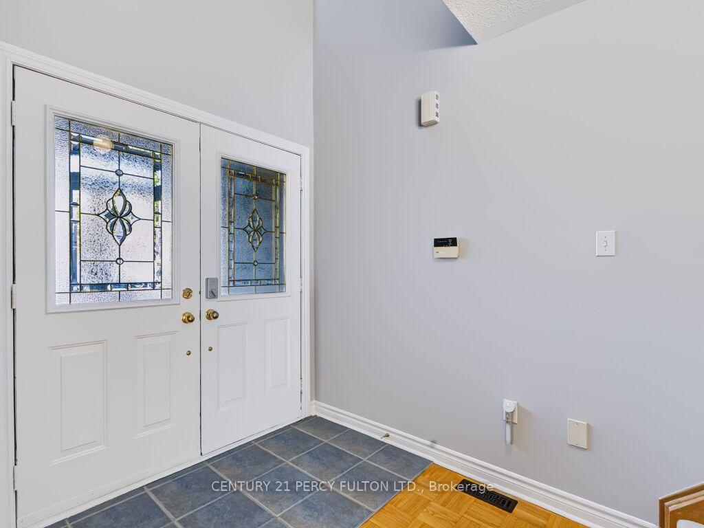 Photo 11 of 53 Elmrill Road, Markham, Berczy — HOMEH